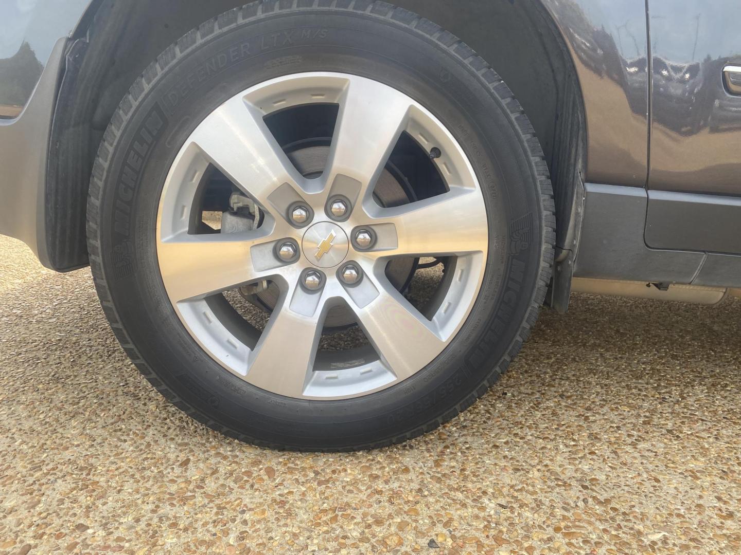 2015 GRAY CHEVROLET TRAVERSE LTZ (1GNKRJKD6FJ) , located at 922 W. Beacon St., Philadelphia, MS, 39350, (601) 650-3675, 32.770447, -89.127151 - Photo#7