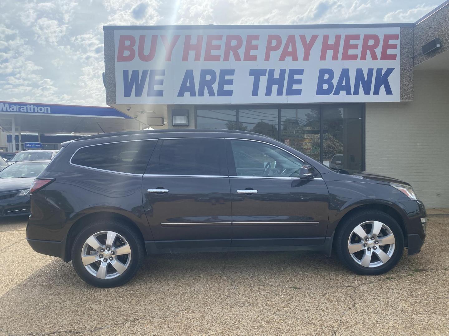 2015 GRAY CHEVROLET TRAVERSE LTZ (1GNKRJKD6FJ) , located at 922 W. Beacon St., Philadelphia, MS, 39350, (601) 650-3675, 32.770447, -89.127151 - Photo#6