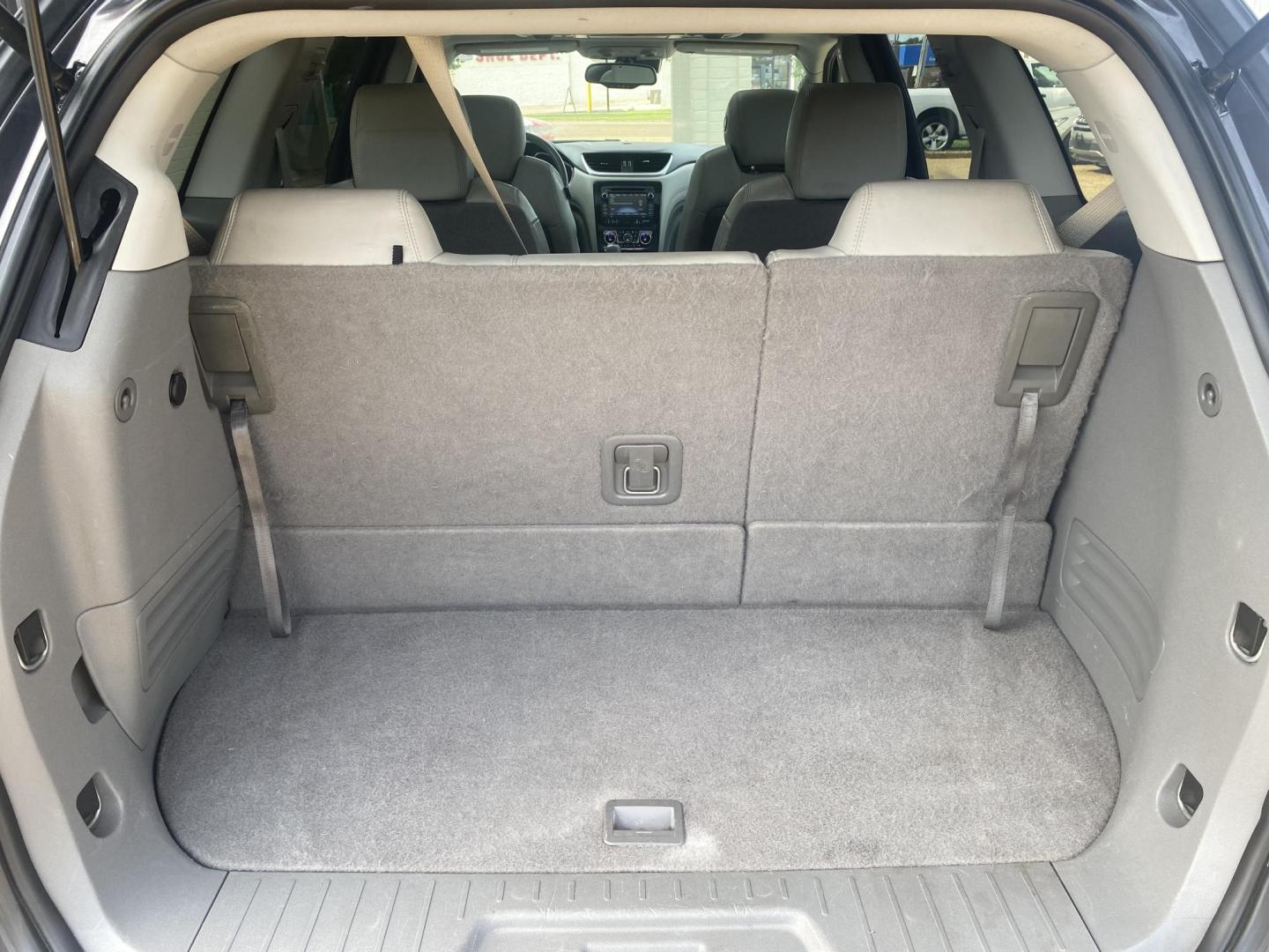 2015 GRAY CHEVROLET TRAVERSE LTZ (1GNKRJKD6FJ) , located at 922 W. Beacon St., Philadelphia, MS, 39350, (601) 650-3675, 32.770447, -89.127151 - Photo#20
