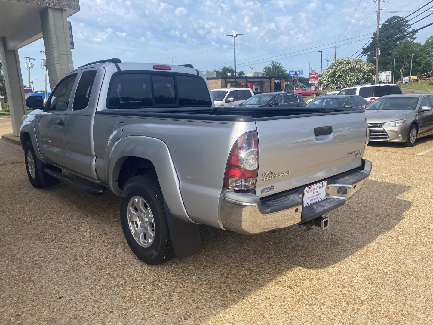 2013 SILVER TOYOTA TACOMA PRERUNNER (5TFTX4GN7DX) , located at 922 W. Beacon St., Philadelphia, MS, 39350, (601) 650-3675, 32.770447, -89.127151 - Photo#3