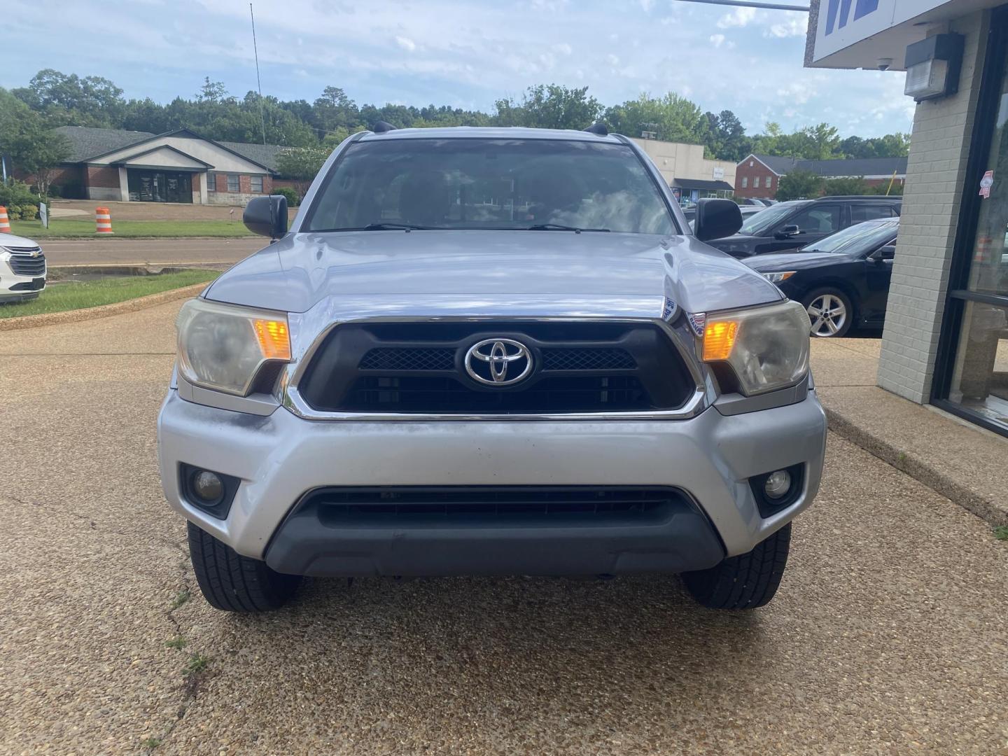 2013 SILVER TOYOTA TACOMA PRERUNNER (5TFTX4GN7DX) , located at 922 W. Beacon St., Philadelphia, MS, 39350, (601) 650-3675, 32.770447, -89.127151 - Photo#1