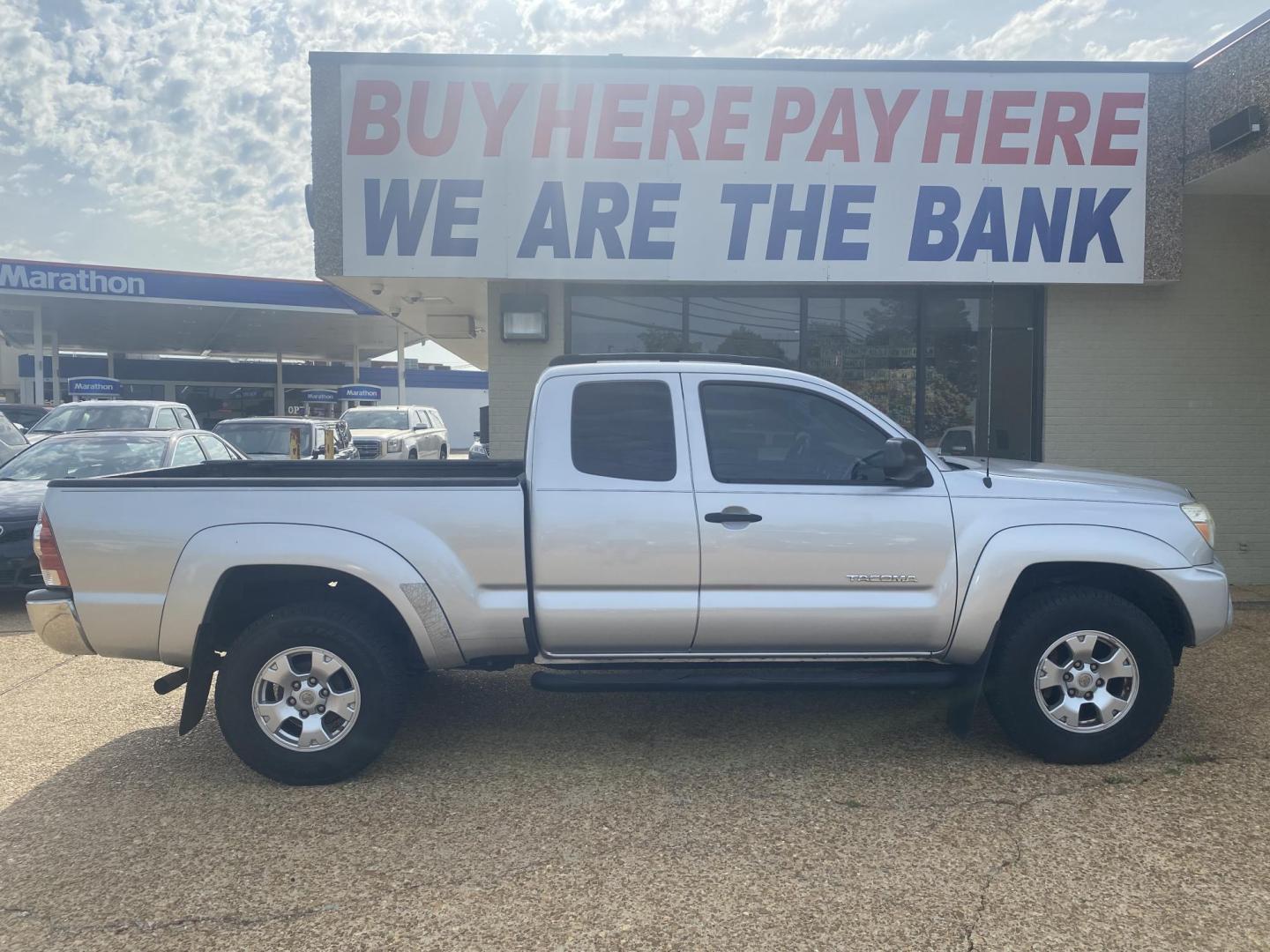 2013 SILVER TOYOTA TACOMA PRERUNNER (5TFTX4GN7DX) , located at 922 W. Beacon St., Philadelphia, MS, 39350, (601) 650-3675, 32.770447, -89.127151 - Photo#6