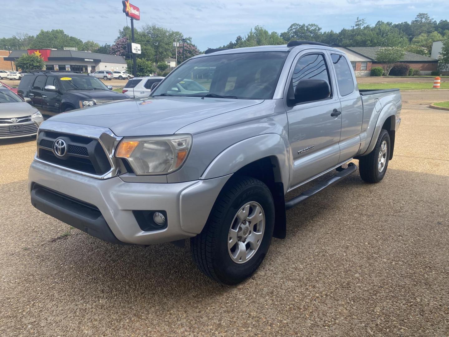 2013 SILVER TOYOTA TACOMA PRERUNNER (5TFTX4GN7DX) , located at 922 W. Beacon St., Philadelphia, MS, 39350, (601) 650-3675, 32.770447, -89.127151 - Photo#2