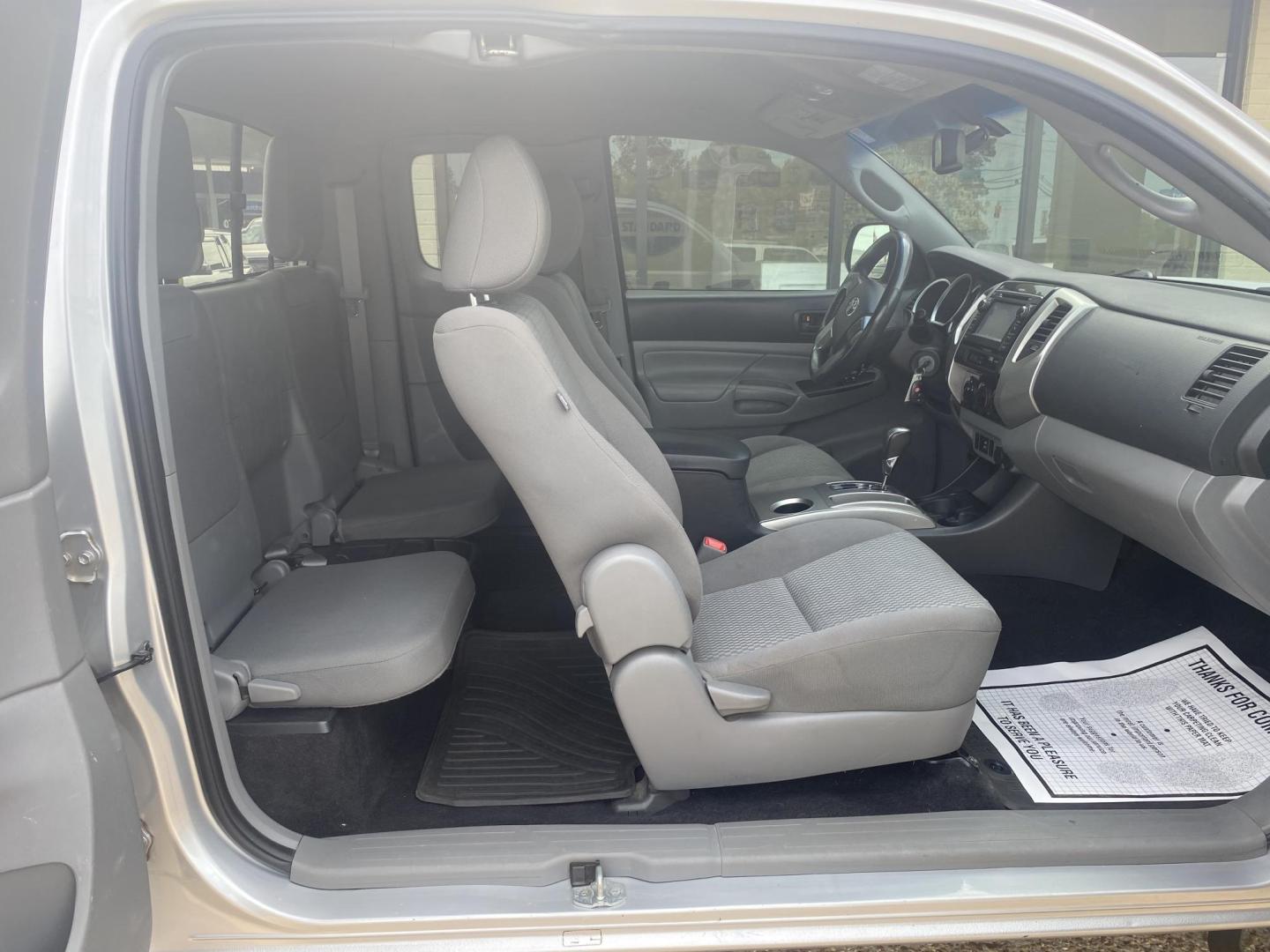 2013 SILVER TOYOTA TACOMA PRERUNNER (5TFTX4GN7DX) , located at 922 W. Beacon St., Philadelphia, MS, 39350, (601) 650-3675, 32.770447, -89.127151 - Photo#12