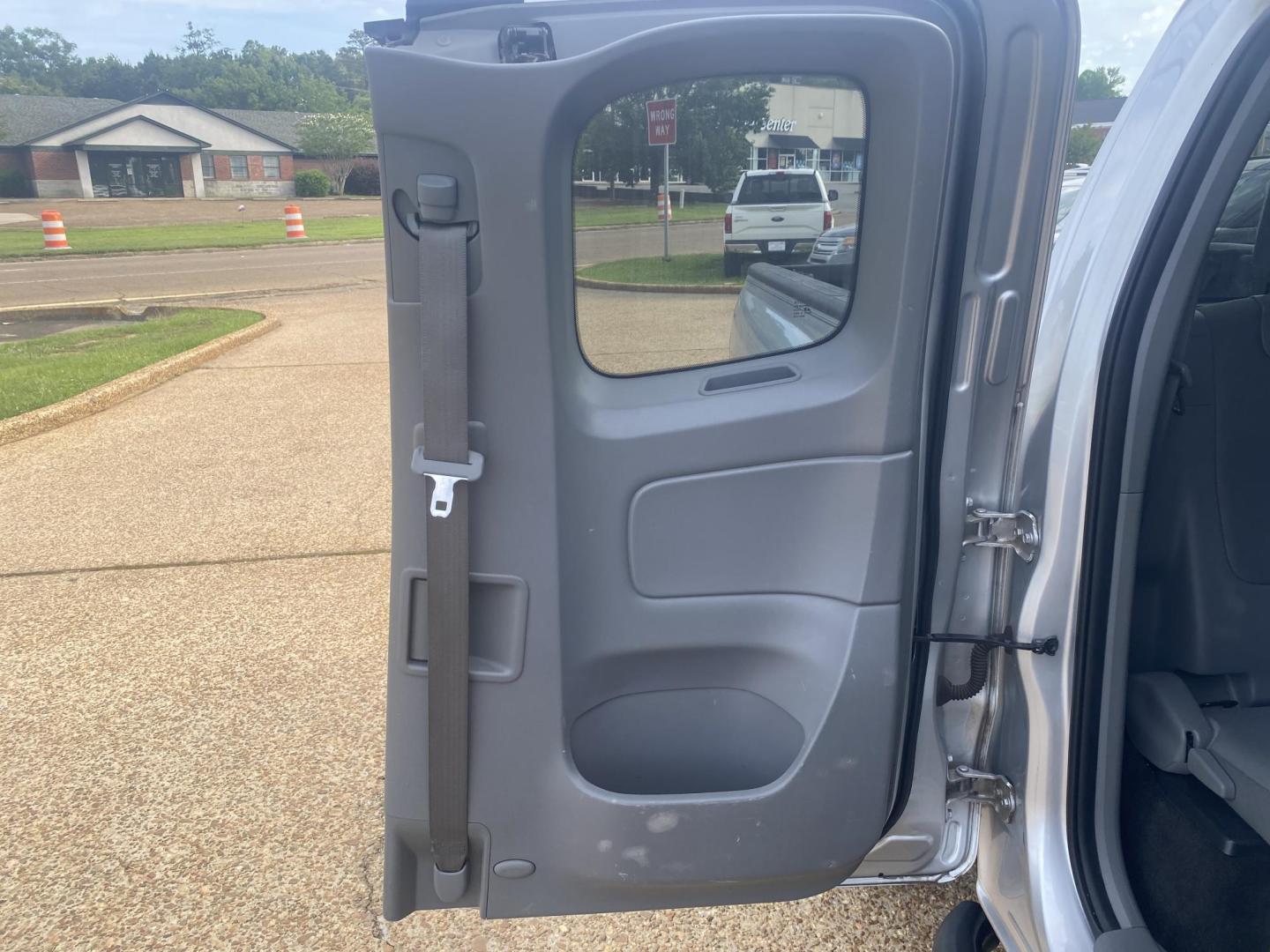 2013 SILVER TOYOTA TACOMA PRERUNNER (5TFTX4GN7DX) , located at 922 W. Beacon St., Philadelphia, MS, 39350, (601) 650-3675, 32.770447, -89.127151 - Photo#13