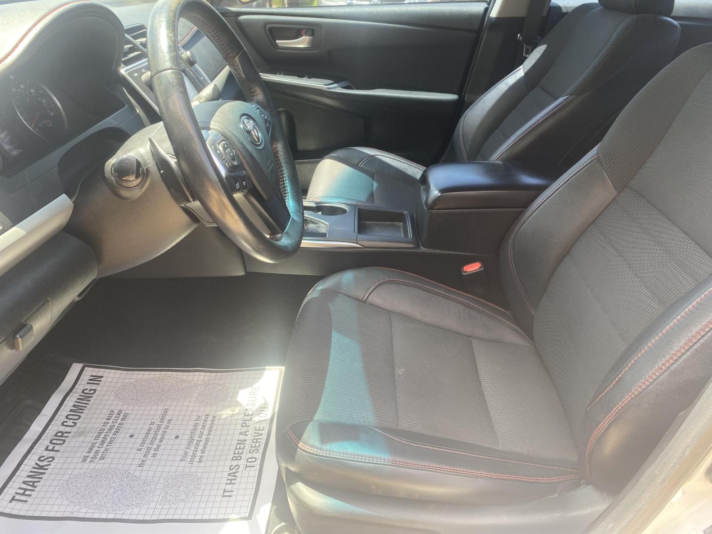 2016 WHITE TOYOTA CAMRY SE (4T1BF1FK8GU) , located at 922 W. Beacon St., Philadelphia, MS, 39350, (601) 650-3675, 32.770447, -89.127151 - Photo#9
