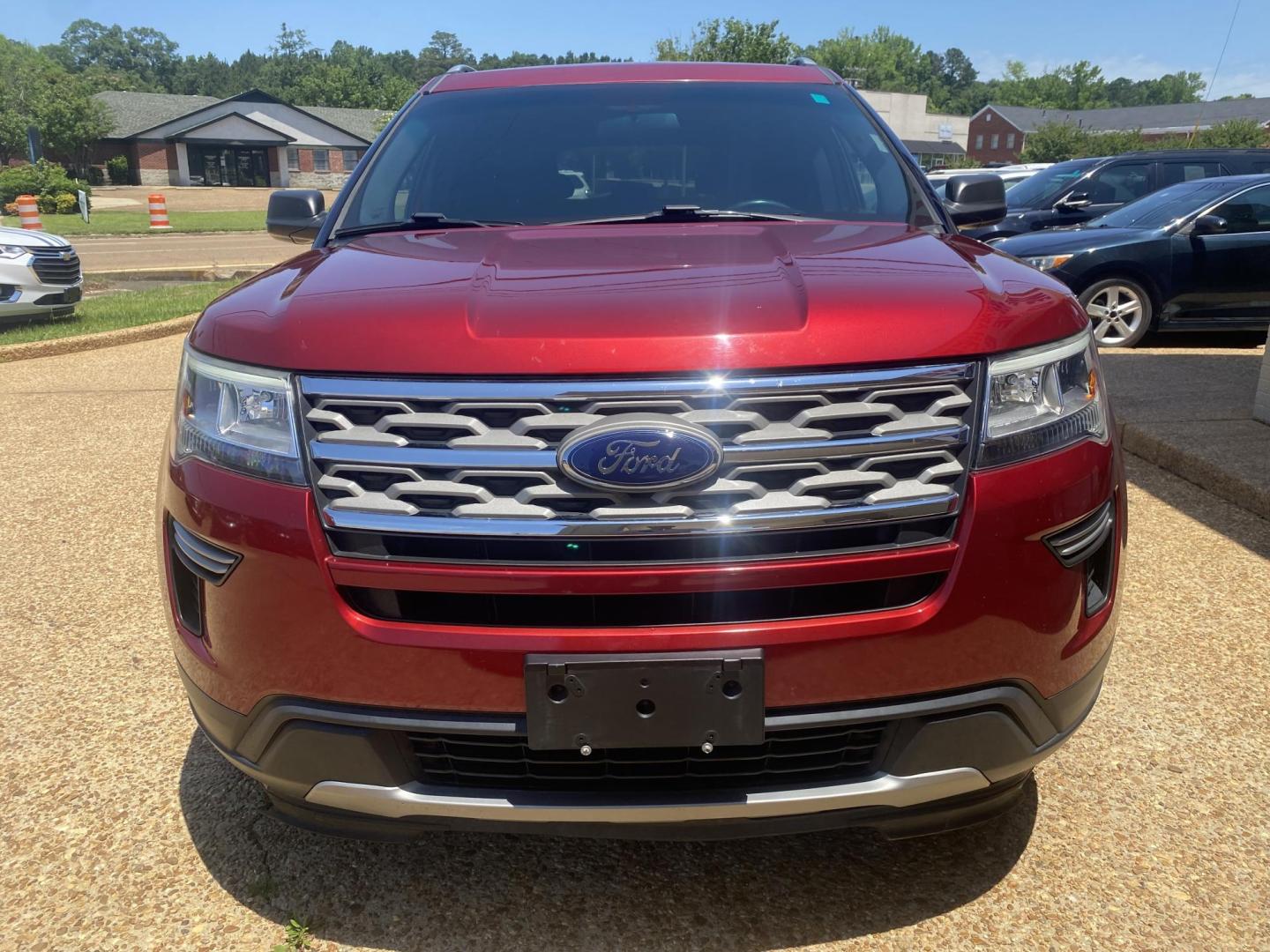 2018 RED FORD EXPLORER XLT (1FM5K7D88JG) , located at 922 W. Beacon St., Philadelphia, MS, 39350, (601) 650-3675, 32.770447, -89.127151 - Photo#1