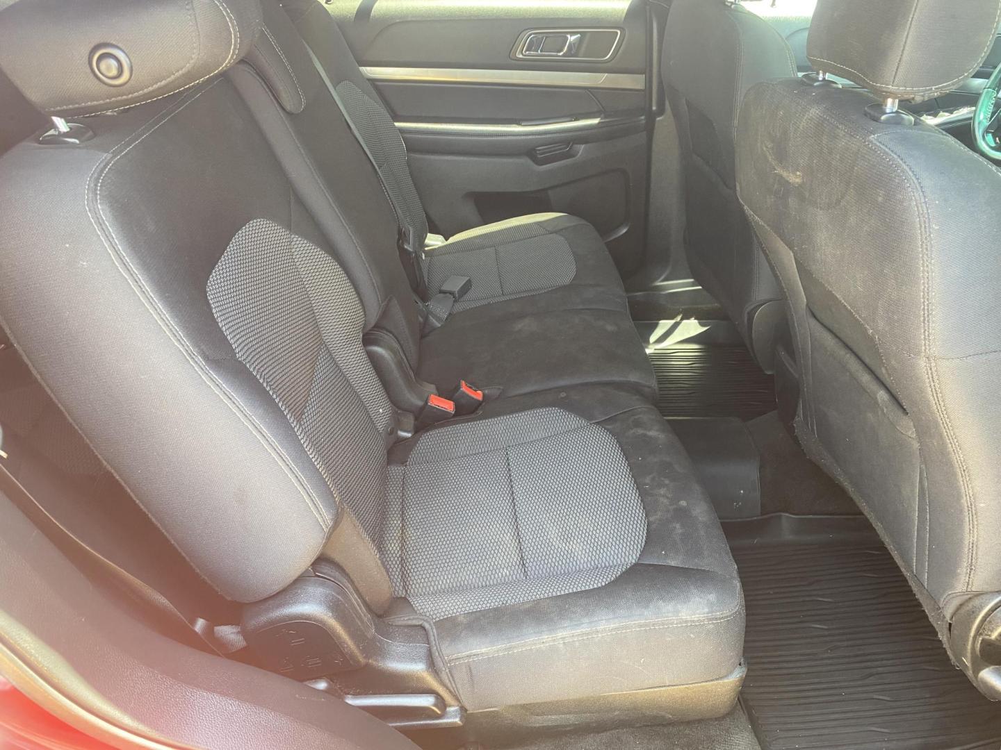 2018 RED FORD EXPLORER XLT (1FM5K7D88JG) , located at 922 W. Beacon St., Philadelphia, MS, 39350, (601) 650-3675, 32.770447, -89.127151 - Photo#14