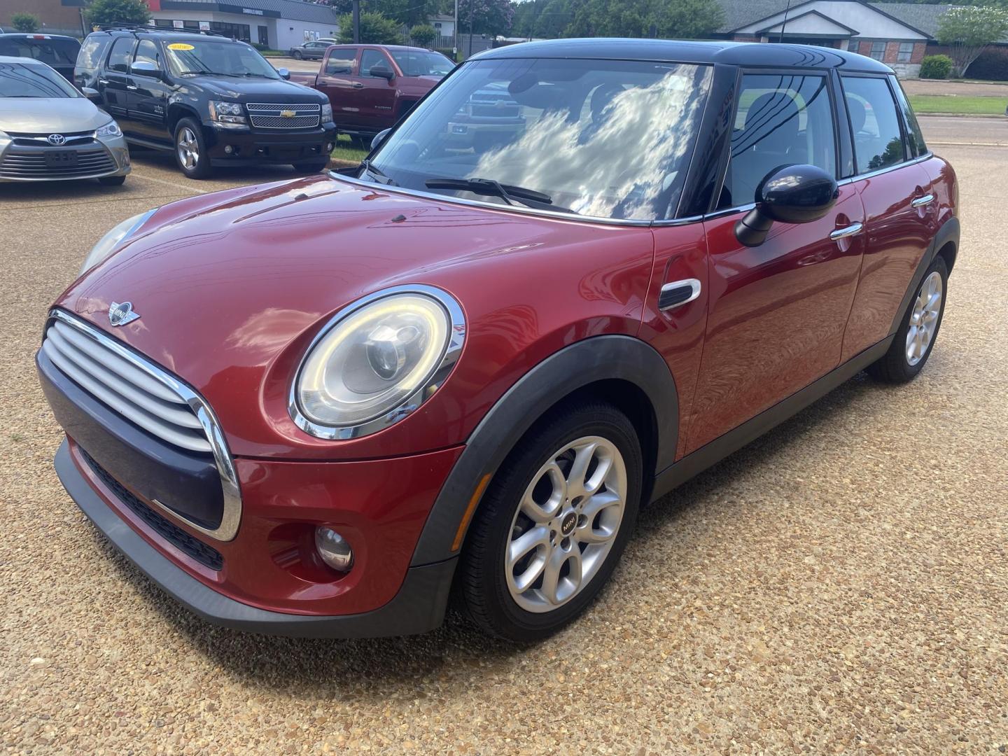 2015 RED MINI HARDTOP COOPER (WMWXS5C58FT) , located at 922 W. Beacon St., Philadelphia, MS, 39350, (601) 650-3675, 32.770447, -89.127151 - Photo#2