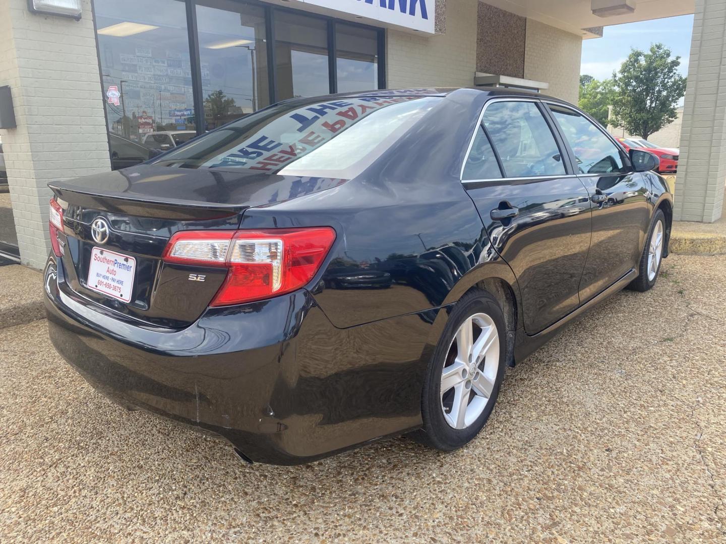 2013 BLUE TOYOTA CAMRY SE (4T1BF1FK5DU) , located at 922 W. Beacon St., Philadelphia, MS, 39350, (601) 650-3675, 32.770447, -89.127151 - Photo#5