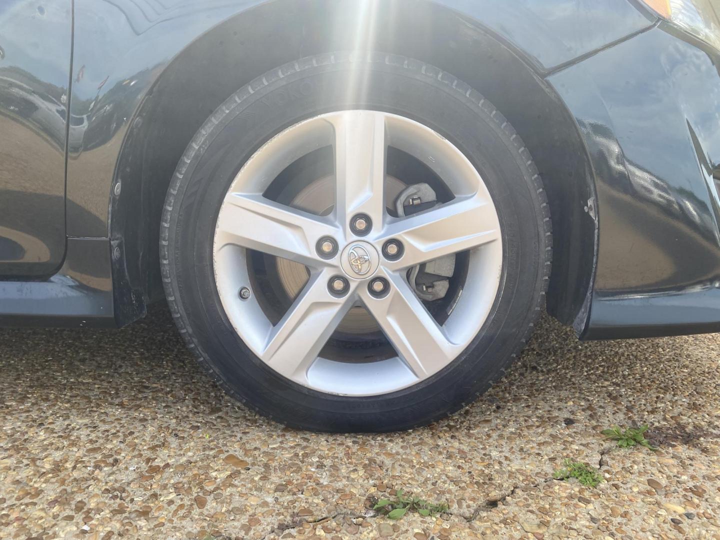 2013 BLUE TOYOTA CAMRY SE (4T1BF1FK5DU) , located at 922 W. Beacon St., Philadelphia, MS, 39350, (601) 650-3675, 32.770447, -89.127151 - Photo#7