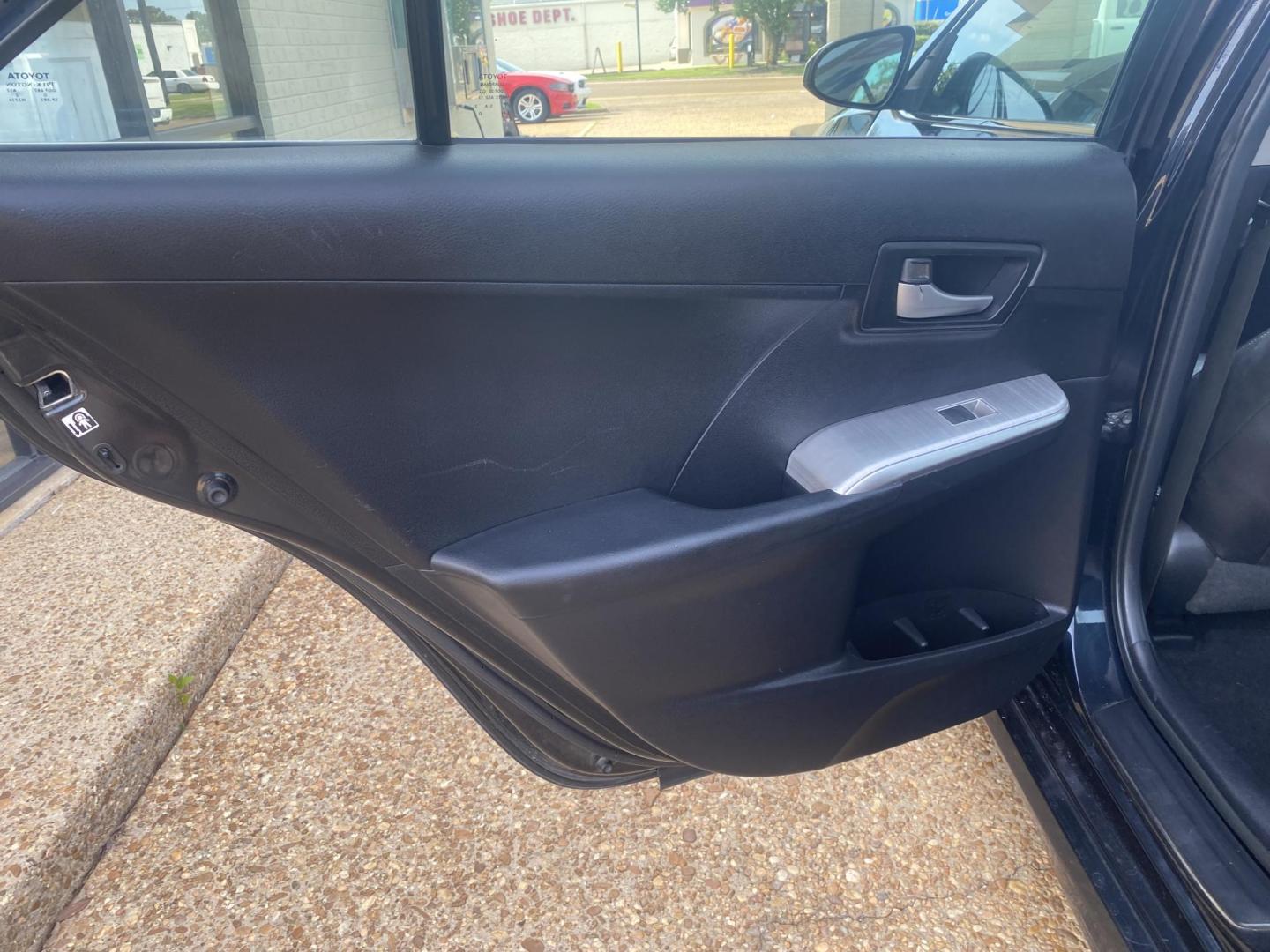 2013 BLUE TOYOTA CAMRY SE (4T1BF1FK5DU) , located at 922 W. Beacon St., Philadelphia, MS, 39350, (601) 650-3675, 32.770447, -89.127151 - Photo#12