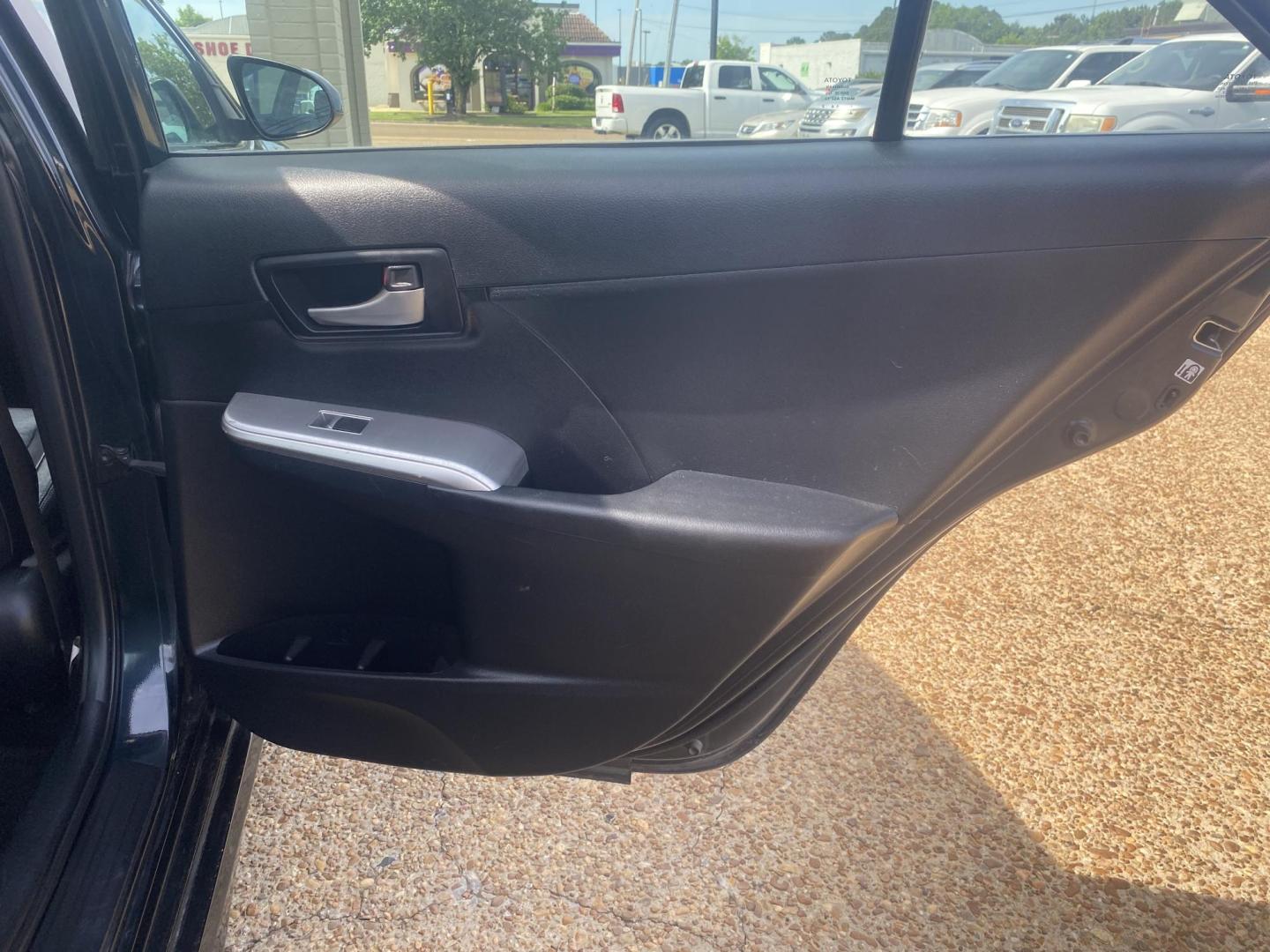 2013 BLUE TOYOTA CAMRY SE (4T1BF1FK5DU) , located at 922 W. Beacon St., Philadelphia, MS, 39350, (601) 650-3675, 32.770447, -89.127151 - Photo#15