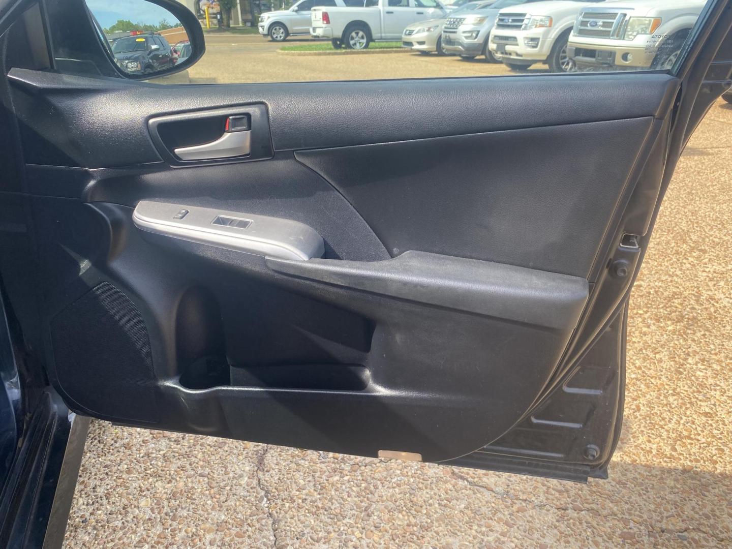 2013 BLUE TOYOTA CAMRY SE (4T1BF1FK5DU) , located at 922 W. Beacon St., Philadelphia, MS, 39350, (601) 650-3675, 32.770447, -89.127151 - Photo#11