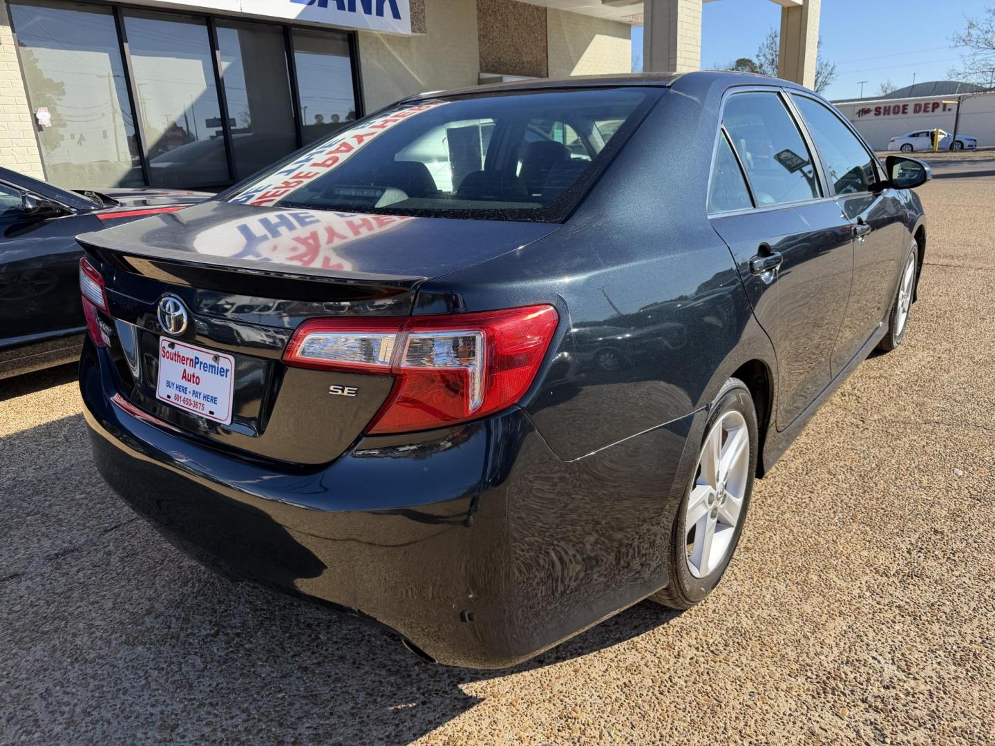 2013 BLUE TOYOTA CAMRY SE (4T1BF1FK5DU) , located at 922 W. Beacon St., Philadelphia, MS, 39350, (601) 650-3675, 32.770447, -89.127151 - Photo#5
