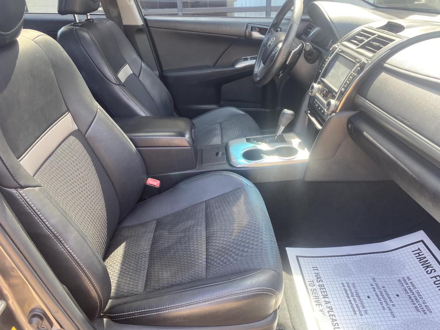 2014 GREY TOYOTA CAMRY SE (4T1BF1FK9EU) , located at 922 W. Beacon St., Philadelphia, MS, 39350, (601) 650-3675, 32.770447, -89.127151 - Photo#10