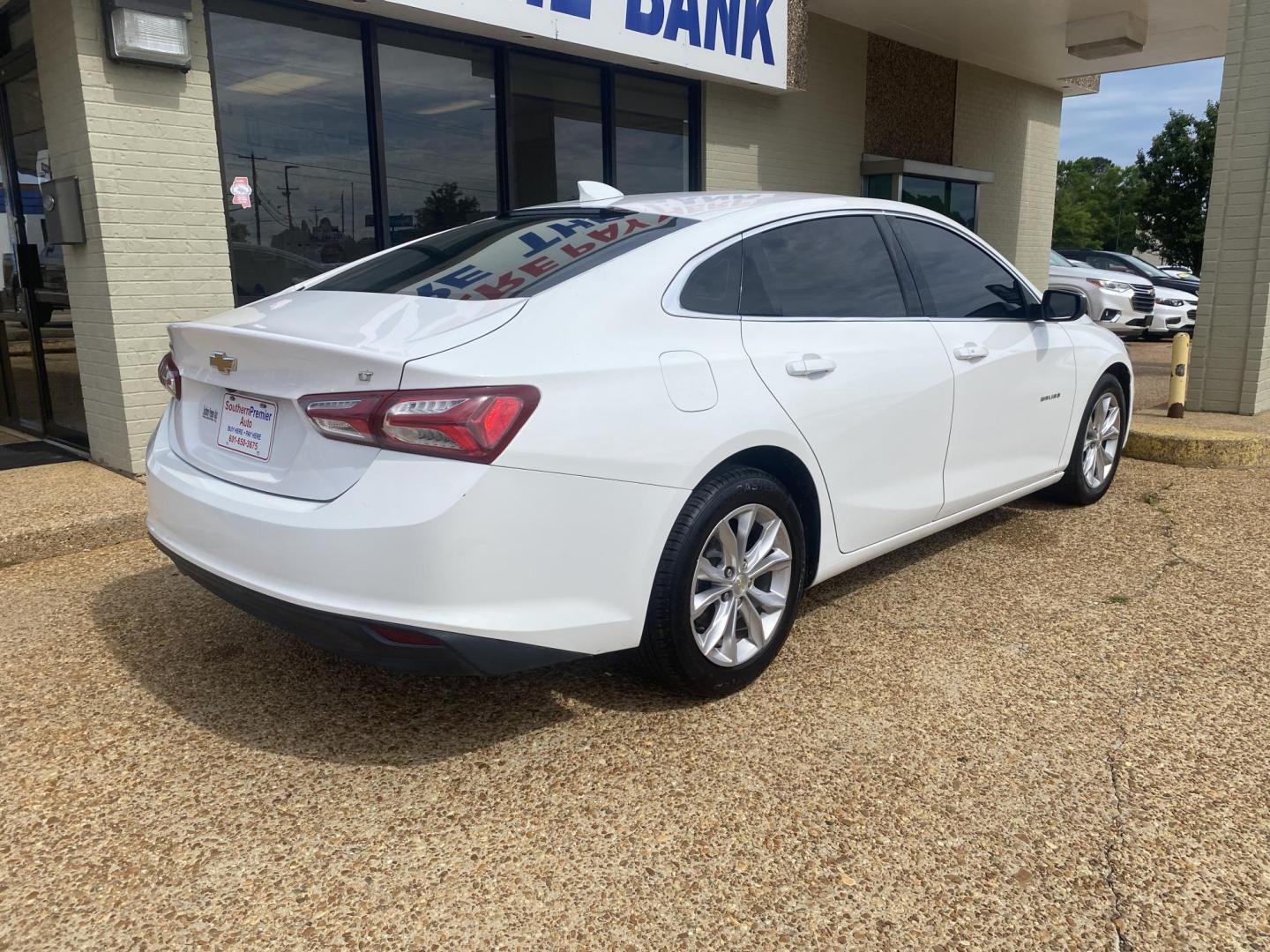 2019 WHITE CHEVROLET MALIBU LT (2FL) (1G1ZD5ST9KF) , located at 922 W. Beacon St., Philadelphia, MS, 39350, (601) 650-3675, 32.770447, -89.127151 - Photo#5