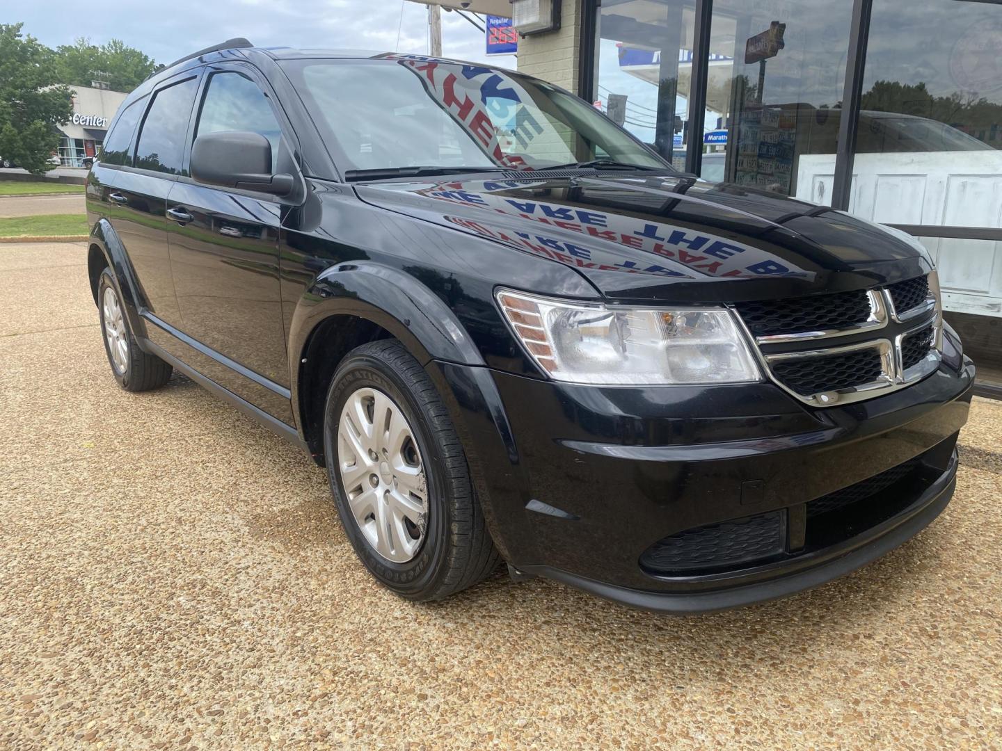 2020 BLACK DODGE JOURNEY SE (3C4PDCABXLT) , located at 922 W. Beacon St., Philadelphia, MS, 39350, (601) 650-3675, 32.770447, -89.127151 - Photo#0