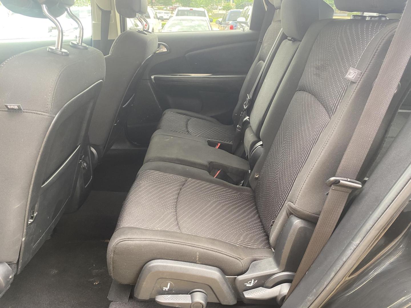 2020 BLACK DODGE JOURNEY SE (3C4PDCABXLT) , located at 922 W. Beacon St., Philadelphia, MS, 39350, (601) 650-3675, 32.770447, -89.127151 - Photo#13