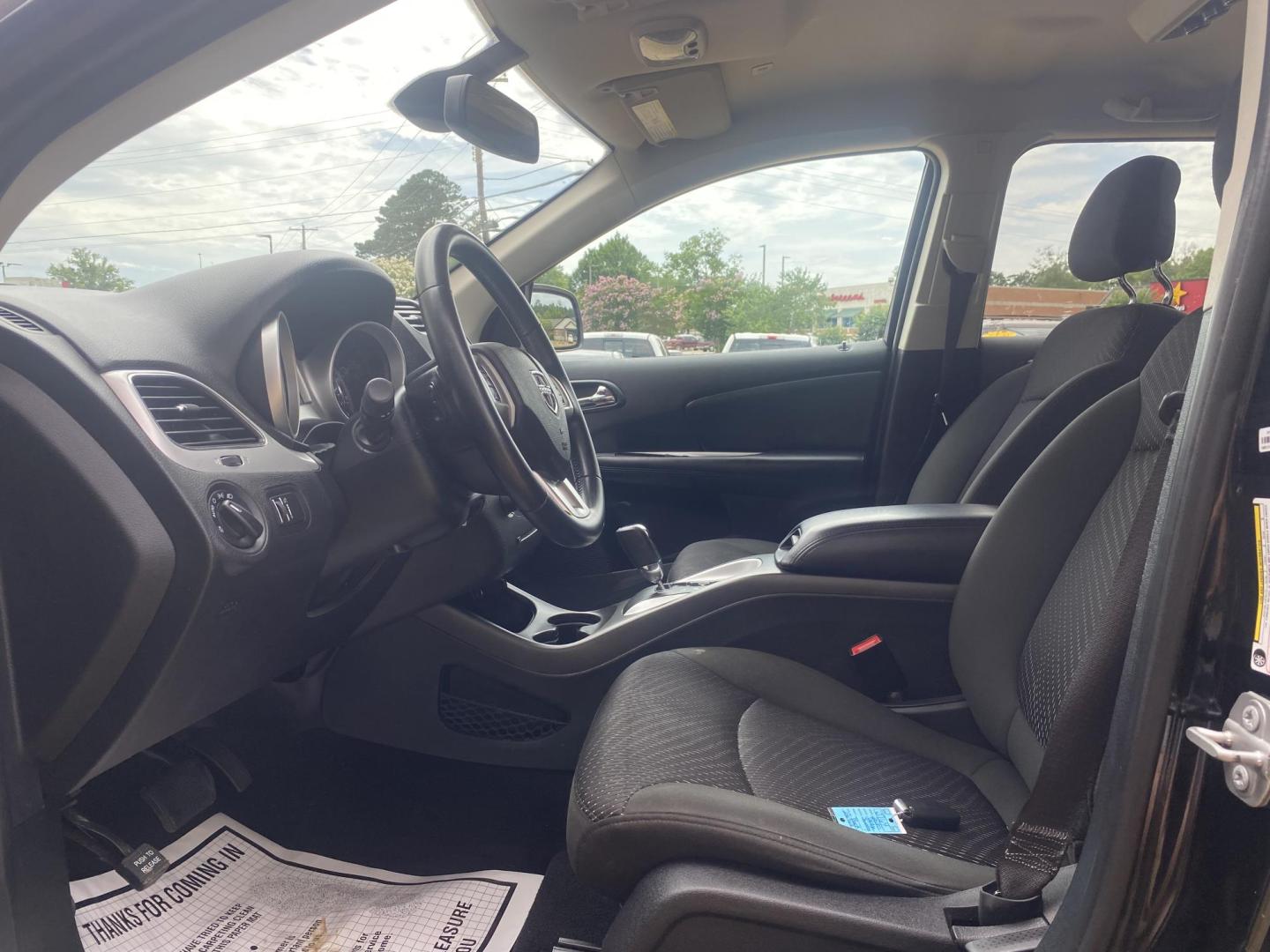 2020 BLACK DODGE JOURNEY SE (3C4PDCABXLT) , located at 922 W. Beacon St., Philadelphia, MS, 39350, (601) 650-3675, 32.770447, -89.127151 - Photo#9