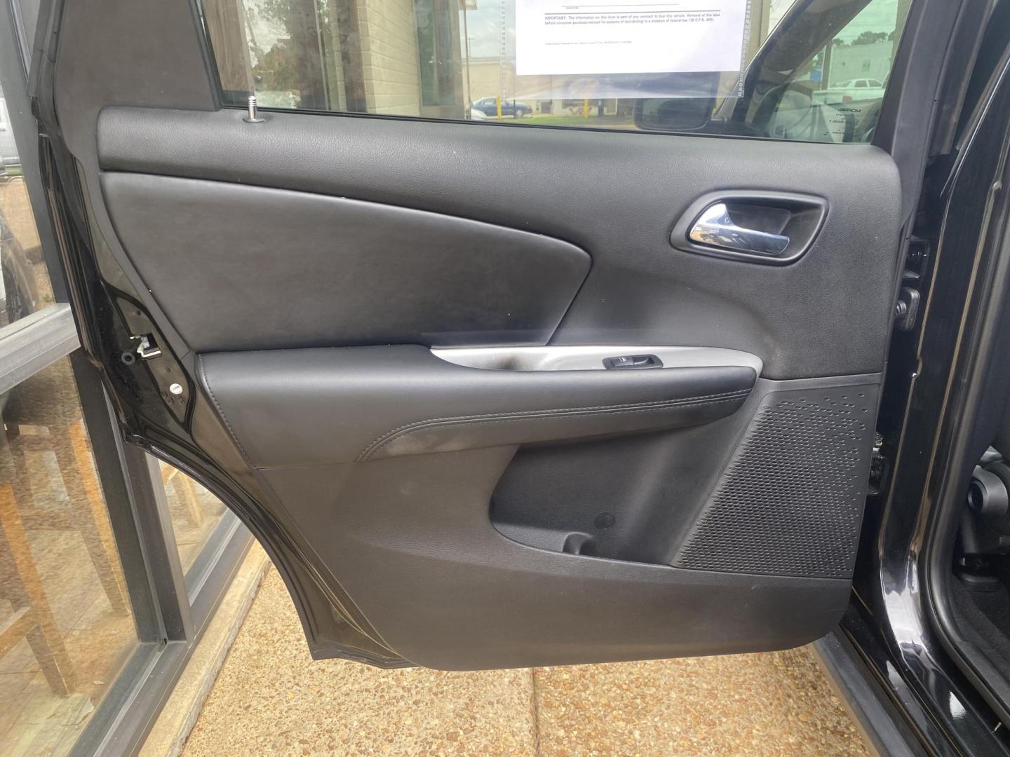 2020 BLACK DODGE JOURNEY SE (3C4PDCABXLT) , located at 922 W. Beacon St., Philadelphia, MS, 39350, (601) 650-3675, 32.770447, -89.127151 - Photo#12