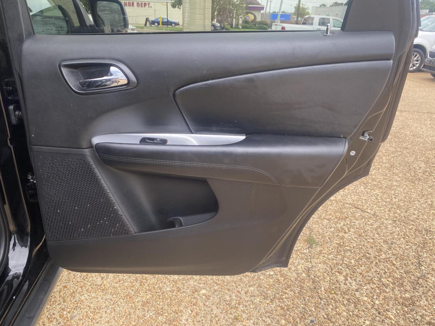 2020 BLACK DODGE JOURNEY SE (3C4PDCABXLT) , located at 922 W. Beacon St., Philadelphia, MS, 39350, (601) 650-3675, 32.770447, -89.127151 - Photo#15