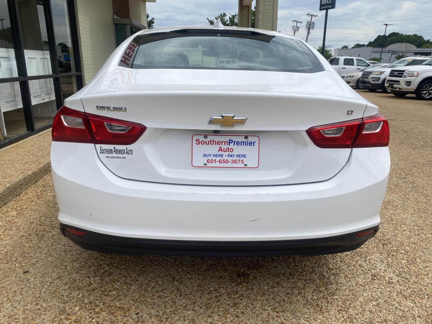 2018 WHITE CHEVROLET MALIBU LT (2FL) (1G1ZD5ST3JF) , located at 922 W. Beacon St., Philadelphia, MS, 39350, (601) 650-3675, 32.770447, -89.127151 - Photo#4