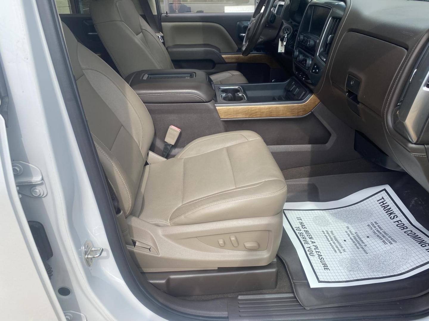 2018 WHITE CHEVROLET SILVERADO LTZ (3GCPCSEC5JG) , located at 922 W. Beacon St., Philadelphia, MS, 39350, (601) 650-3675, 32.770447, -89.127151 - Photo#10