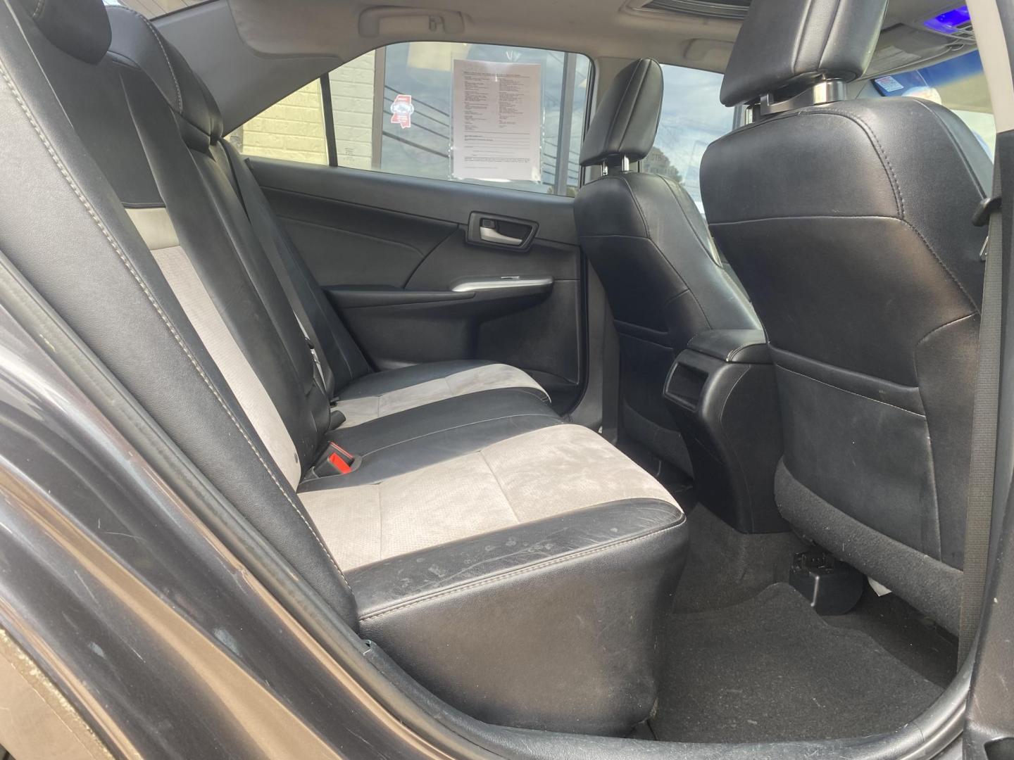 2014 GRAY TOYOTA CAMRY SE (4T1BK1FK4EU) , located at 922 W. Beacon St., Philadelphia, MS, 39350, (601) 650-3675, 32.770447, -89.127151 - Photo#13