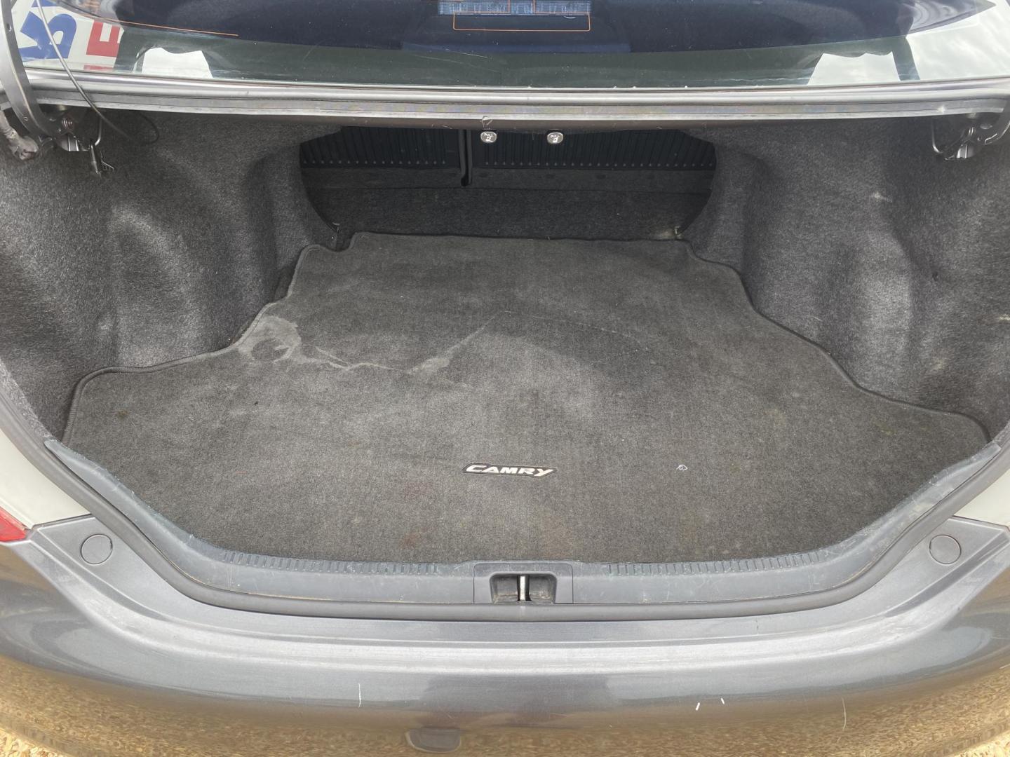 2014 GRAY TOYOTA CAMRY SE (4T1BK1FK4EU) , located at 922 W. Beacon St., Philadelphia, MS, 39350, (601) 650-3675, 32.770447, -89.127151 - Photo#16