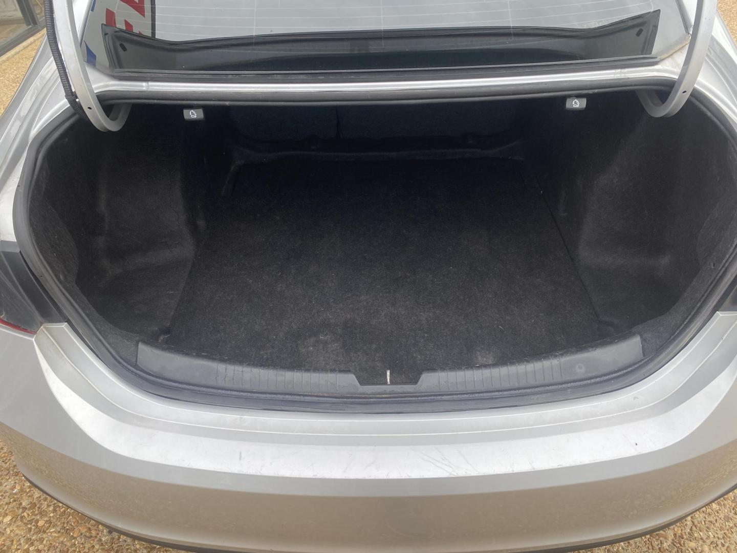 2020 SILVER CHEVROLET MALIBU LT (1LT) (1G1ZD5STXLF) , located at 922 W. Beacon St., Philadelphia, MS, 39350, (601) 650-3675, 32.770447, -89.127151 - Photo#18