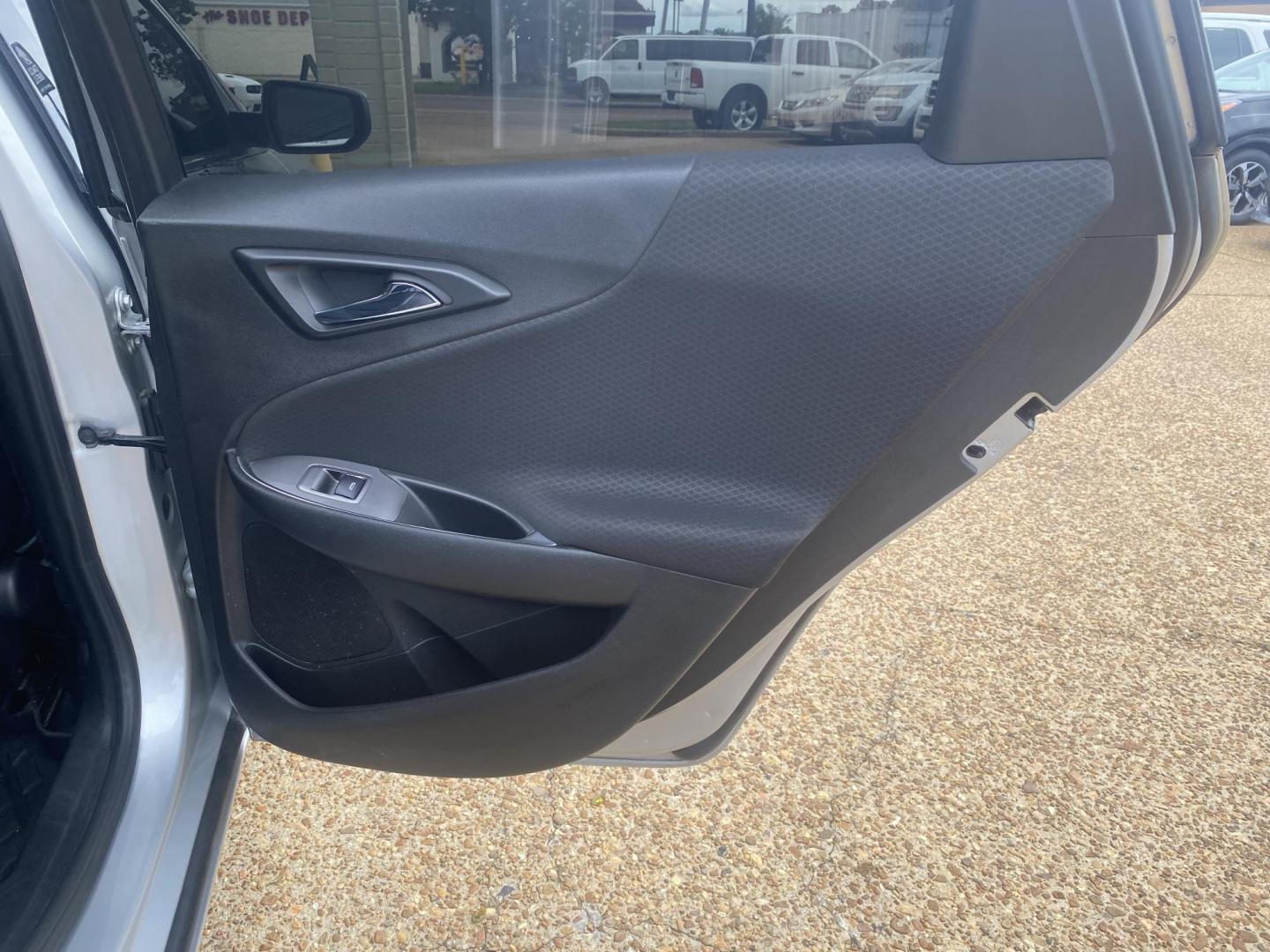 2020 SILVER CHEVROLET MALIBU LT (1LT) (1G1ZD5STXLF) , located at 922 W. Beacon St., Philadelphia, MS, 39350, (601) 650-3675, 32.770447, -89.127151 - Photo#14