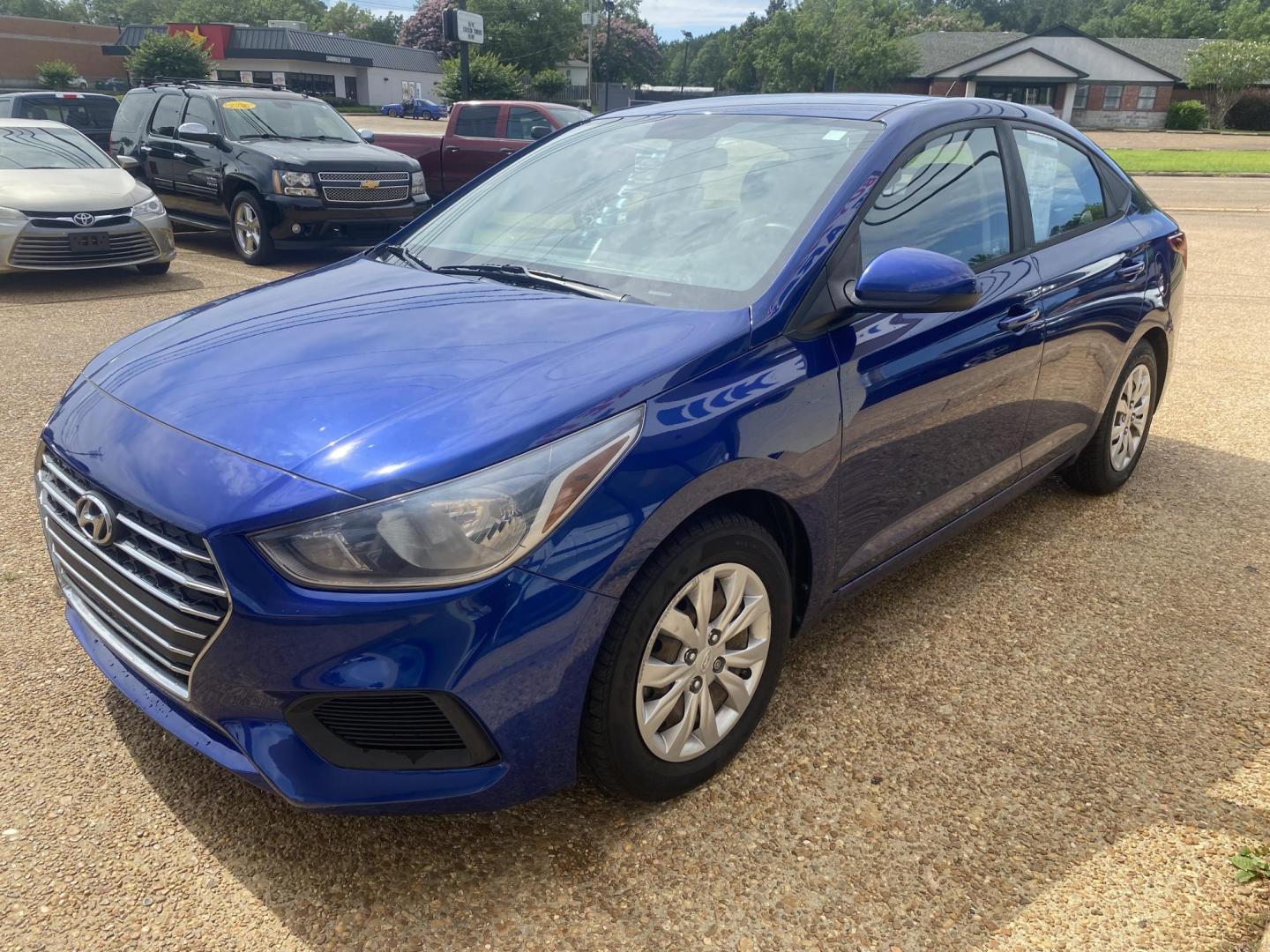 2020 BLUE HYUNDAI ACCENT SE; SEL (3KPC24A62LE) , located at 922 W. Beacon St., Philadelphia, MS, 39350, (601) 650-3675, 32.770447, -89.127151 - Photo#2