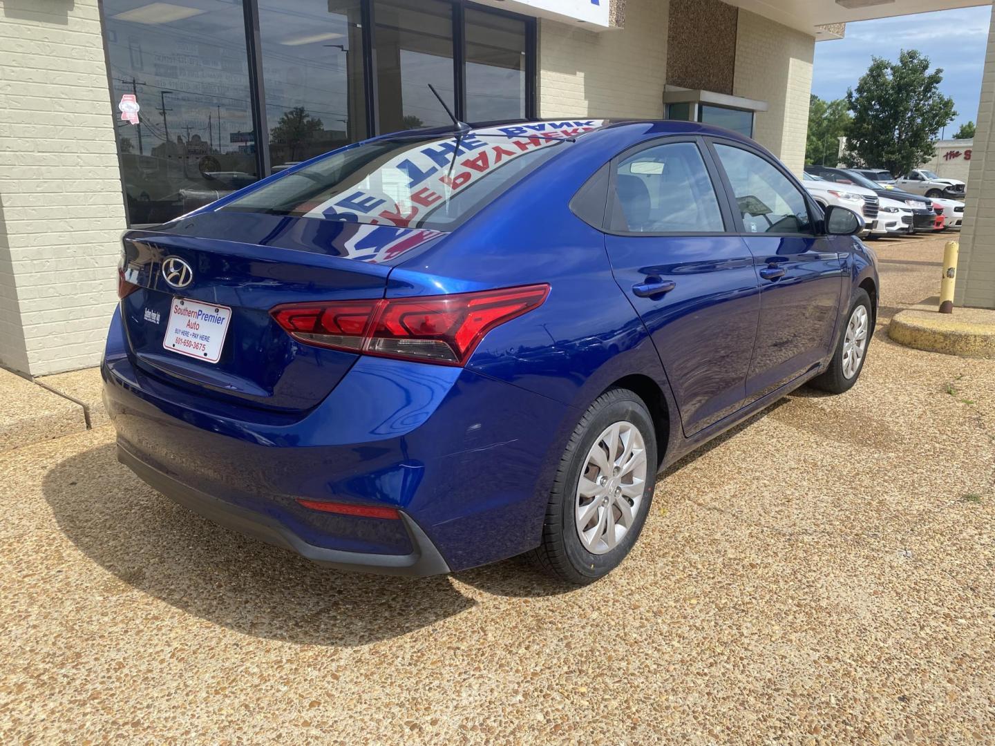 2020 BLUE HYUNDAI ACCENT SE; SEL (3KPC24A62LE) , located at 922 W. Beacon St., Philadelphia, MS, 39350, (601) 650-3675, 32.770447, -89.127151 - Photo#5