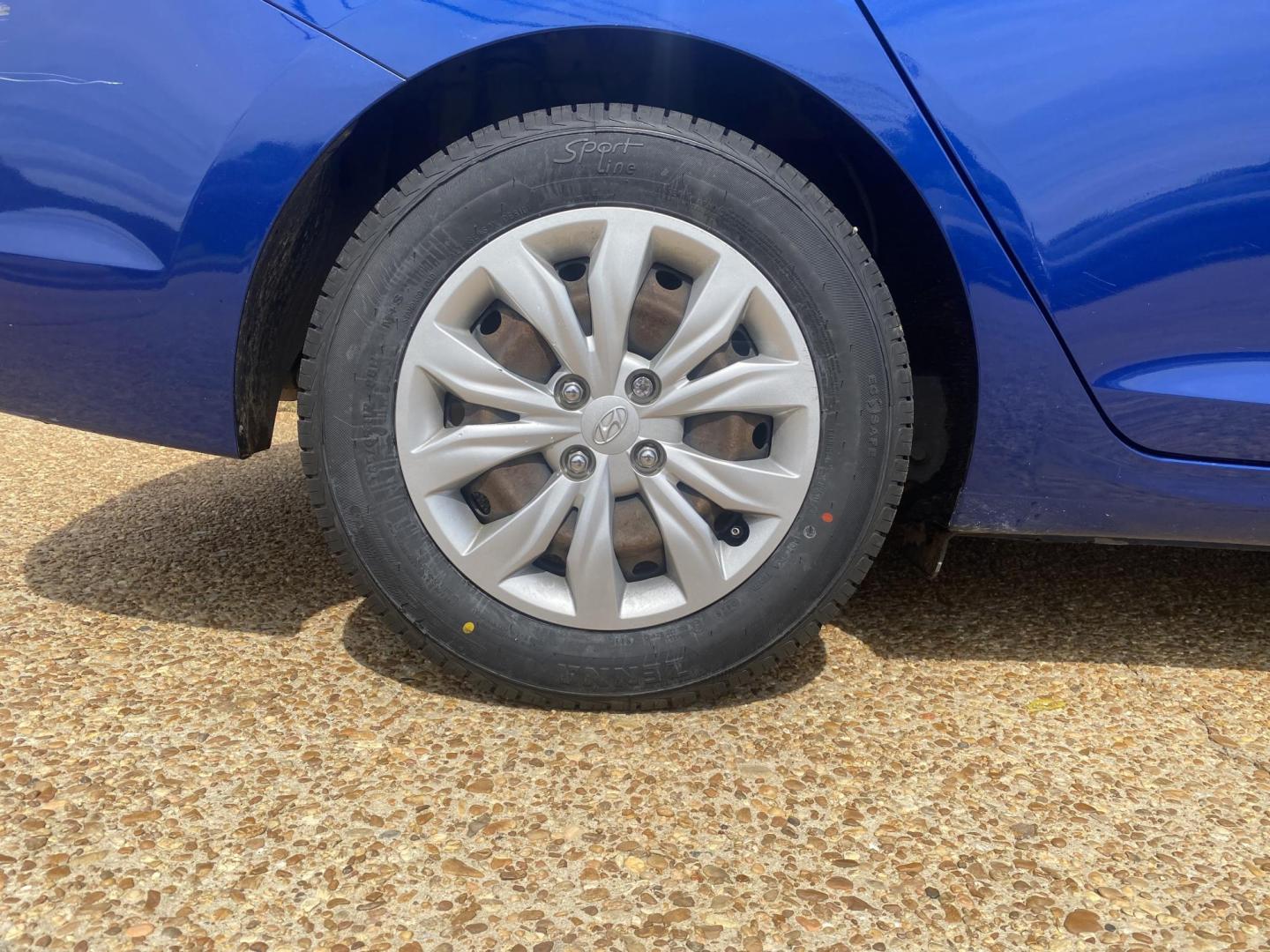2020 BLUE HYUNDAI ACCENT SE; SEL (3KPC24A62LE) , located at 922 W. Beacon St., Philadelphia, MS, 39350, (601) 650-3675, 32.770447, -89.127151 - Photo#7