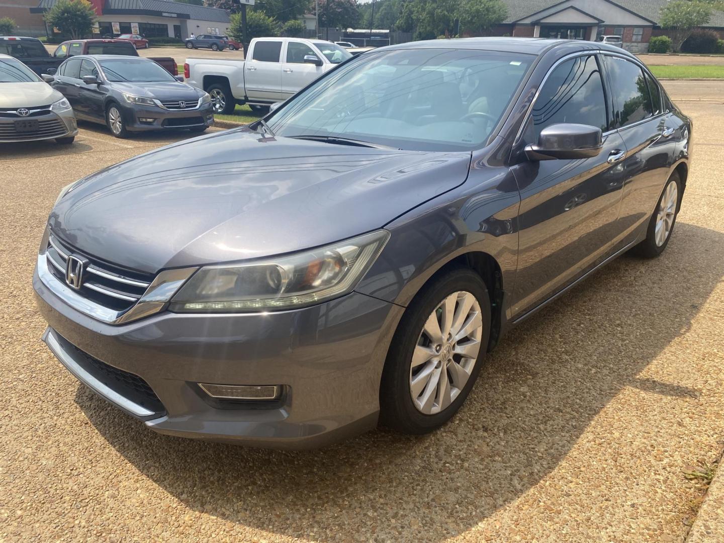 2013 GRAY HONDA ACCORD EX-L (1HGCR3F85DA) , located at 922 W. Beacon St., Philadelphia, MS, 39350, (601) 650-3675, 32.770447, -89.127151 - Photo#2