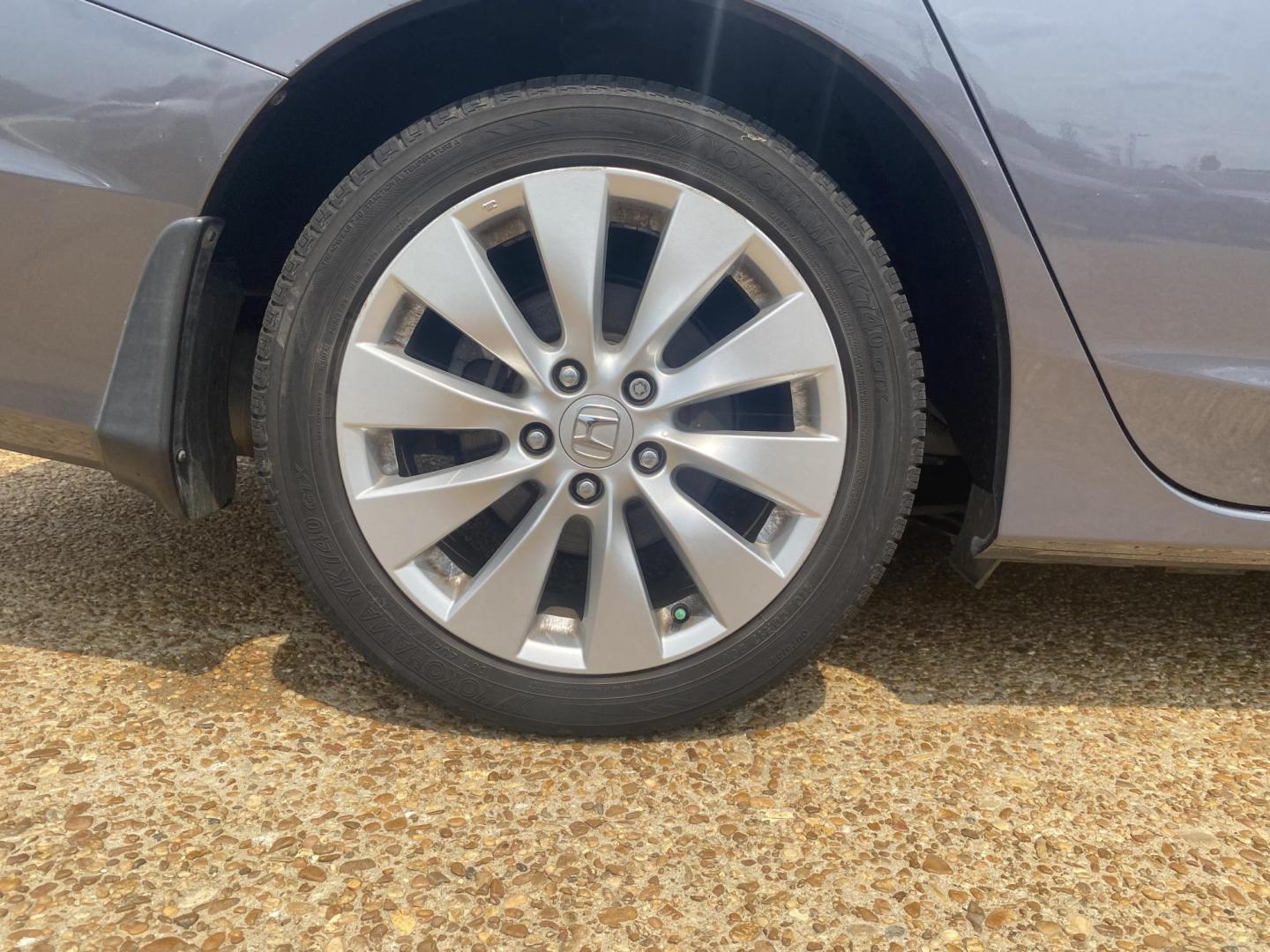 2013 GRAY HONDA ACCORD EX-L (1HGCR3F85DA) , located at 922 W. Beacon St., Philadelphia, MS, 39350, (601) 650-3675, 32.770447, -89.127151 - Photo#7