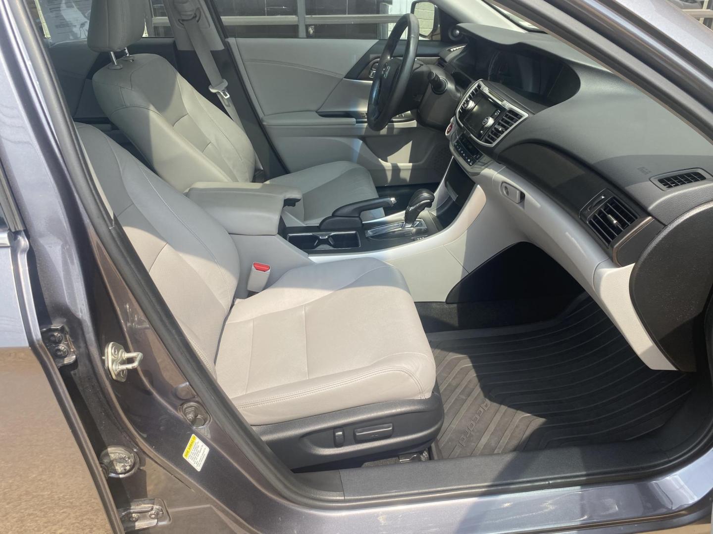 2013 GRAY HONDA ACCORD EX-L (1HGCR3F85DA) , located at 922 W. Beacon St., Philadelphia, MS, 39350, (601) 650-3675, 32.770447, -89.127151 - Photo#10