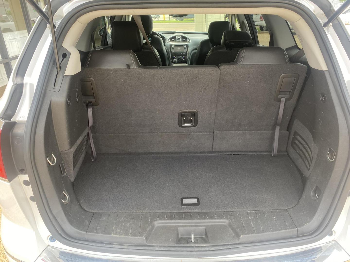 2016 WHITE BUICK ENCLAVE PREMIUM (5GAKVCKDXGJ) , located at 922 W. Beacon St., Philadelphia, MS, 39350, (601) 650-3675, 32.770447, -89.127151 - Photo#19