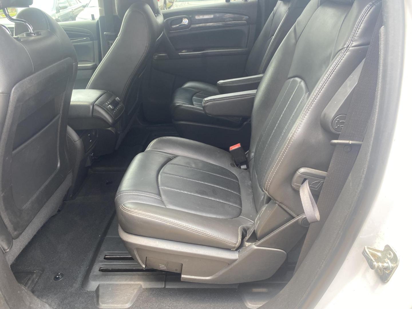 2016 WHITE BUICK ENCLAVE PREMIUM (5GAKVCKDXGJ) , located at 922 W. Beacon St., Philadelphia, MS, 39350, (601) 650-3675, 32.770447, -89.127151 - Photo#13