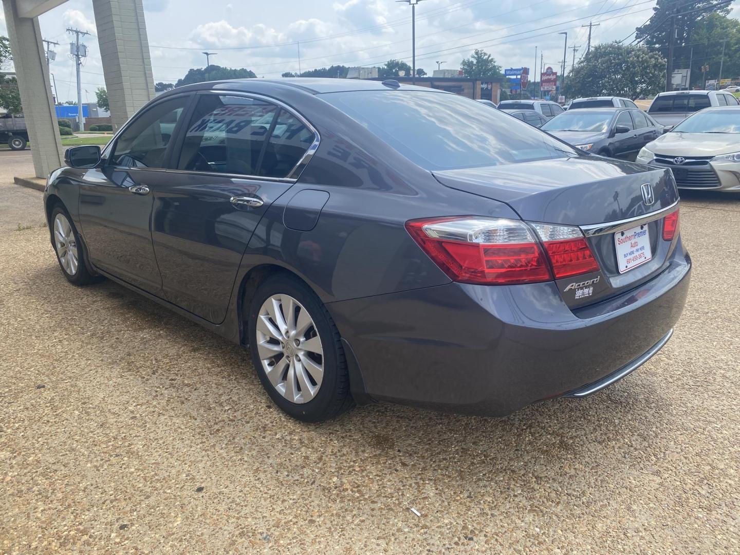 2013 GRAY HONDA ACCORD EX-L (1HGCR2F82DA) , located at 922 W. Beacon St., Philadelphia, MS, 39350, (601) 650-3675, 32.770447, -89.127151 - Photo#3