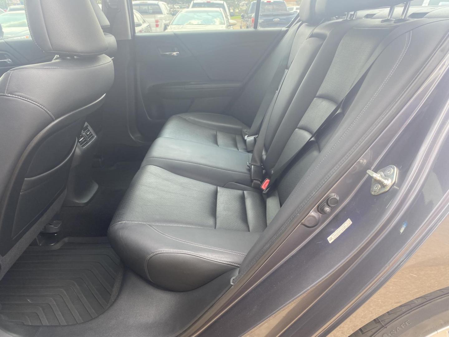 2013 GRAY HONDA ACCORD EX-L (1HGCR2F82DA) , located at 922 W. Beacon St., Philadelphia, MS, 39350, (601) 650-3675, 32.770447, -89.127151 - Photo#13