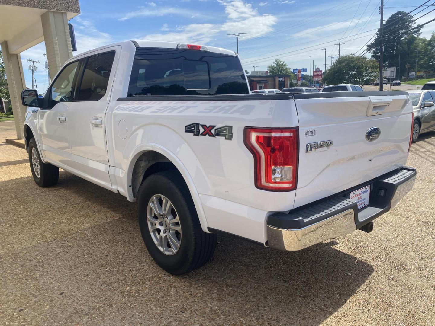 2016 WHITE FORD F-150 LARIAT (1FTEW1EP6GK) , located at 922 W. Beacon St., Philadelphia, MS, 39350, (601) 650-3675, 32.770447, -89.127151 - Photo#3