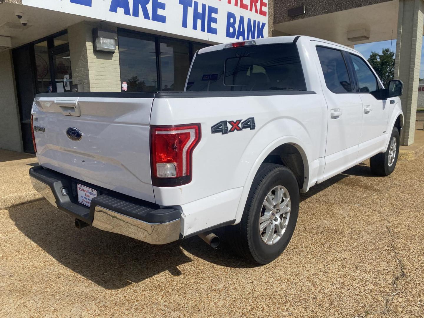 2016 WHITE FORD F-150 LARIAT (1FTEW1EP6GK) , located at 922 W. Beacon St., Philadelphia, MS, 39350, (601) 650-3675, 32.770447, -89.127151 - Photo#5