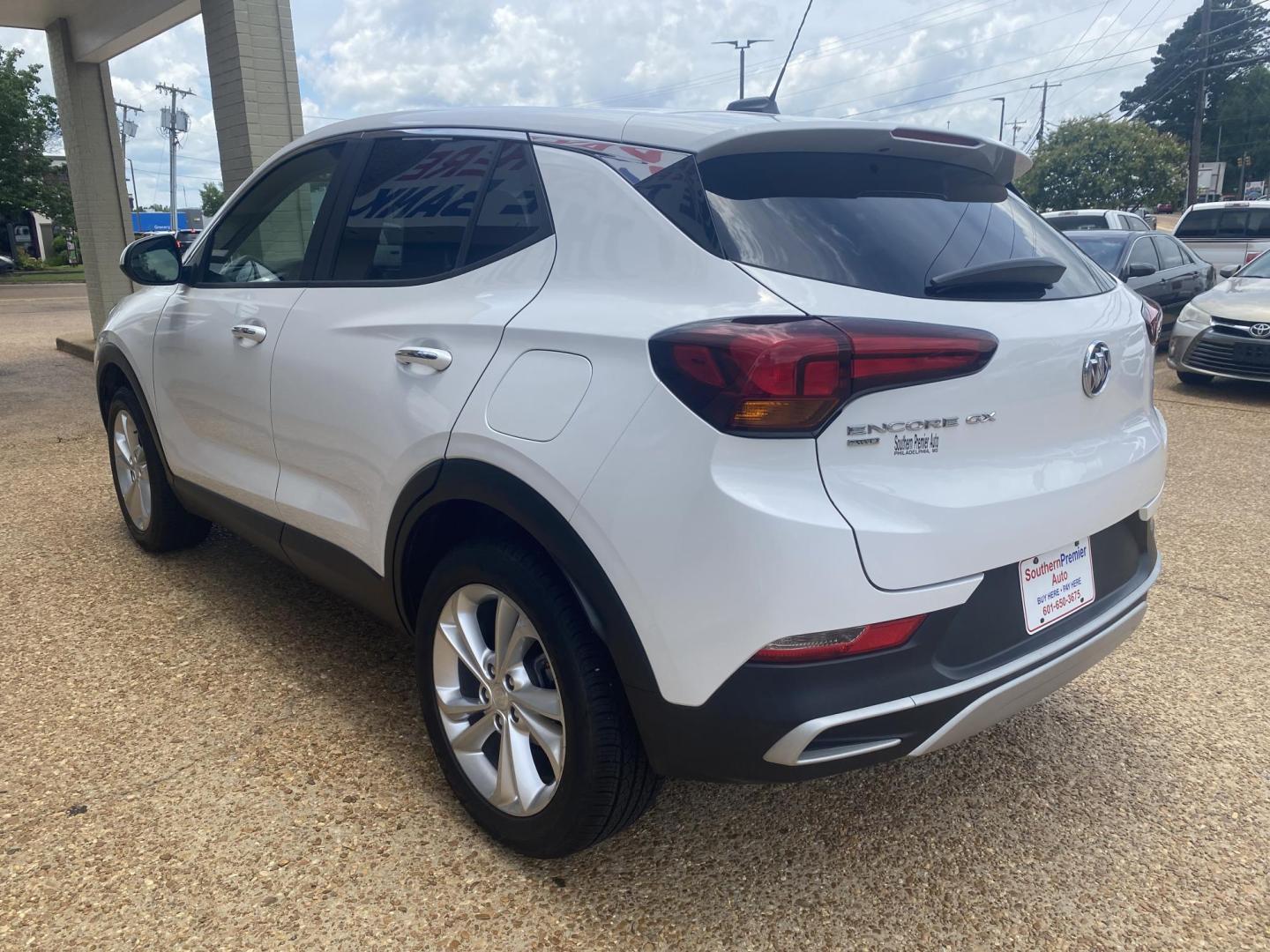 2020 WHITE BUICK ENCORE GX PREFERRED (KL4MMCSLXLB) , located at 922 W. Beacon St., Philadelphia, MS, 39350, (601) 650-3675, 32.770447, -89.127151 - Photo#3