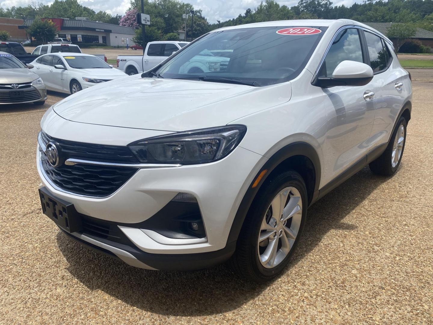 2020 WHITE BUICK ENCORE GX PREFERRED (KL4MMCSLXLB) , located at 922 W. Beacon St., Philadelphia, MS, 39350, (601) 650-3675, 32.770447, -89.127151 - Photo#2