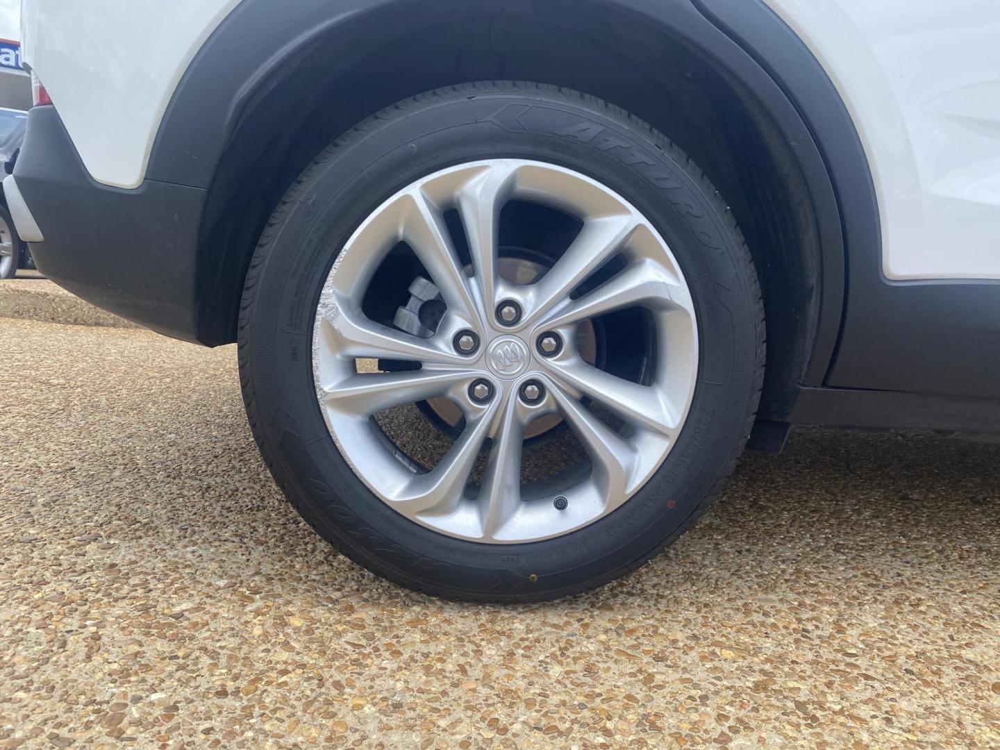 2020 WHITE BUICK ENCORE GX PREFERRED (KL4MMCSLXLB) , located at 922 W. Beacon St., Philadelphia, MS, 39350, (601) 650-3675, 32.770447, -89.127151 - Photo#7