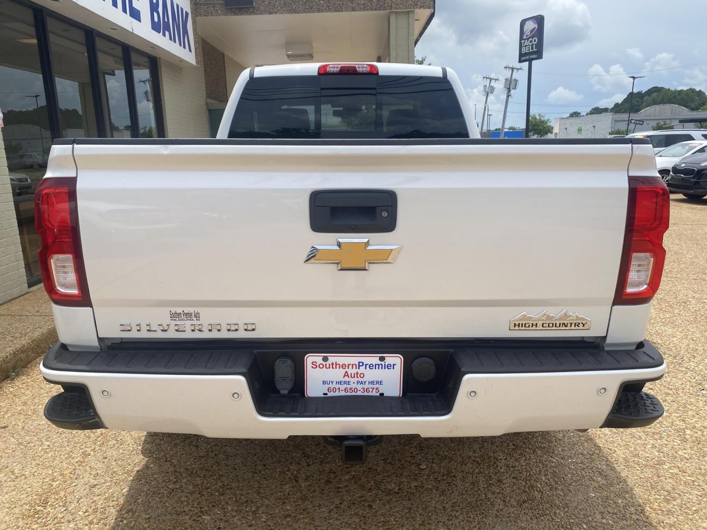 2016 WHITE CHEVROLET SILVERADO HIGH COUNT (3GCUKTECXGG) , located at 922 W. Beacon St., Philadelphia, MS, 39350, (601) 650-3675, 32.770447, -89.127151 - Photo#4