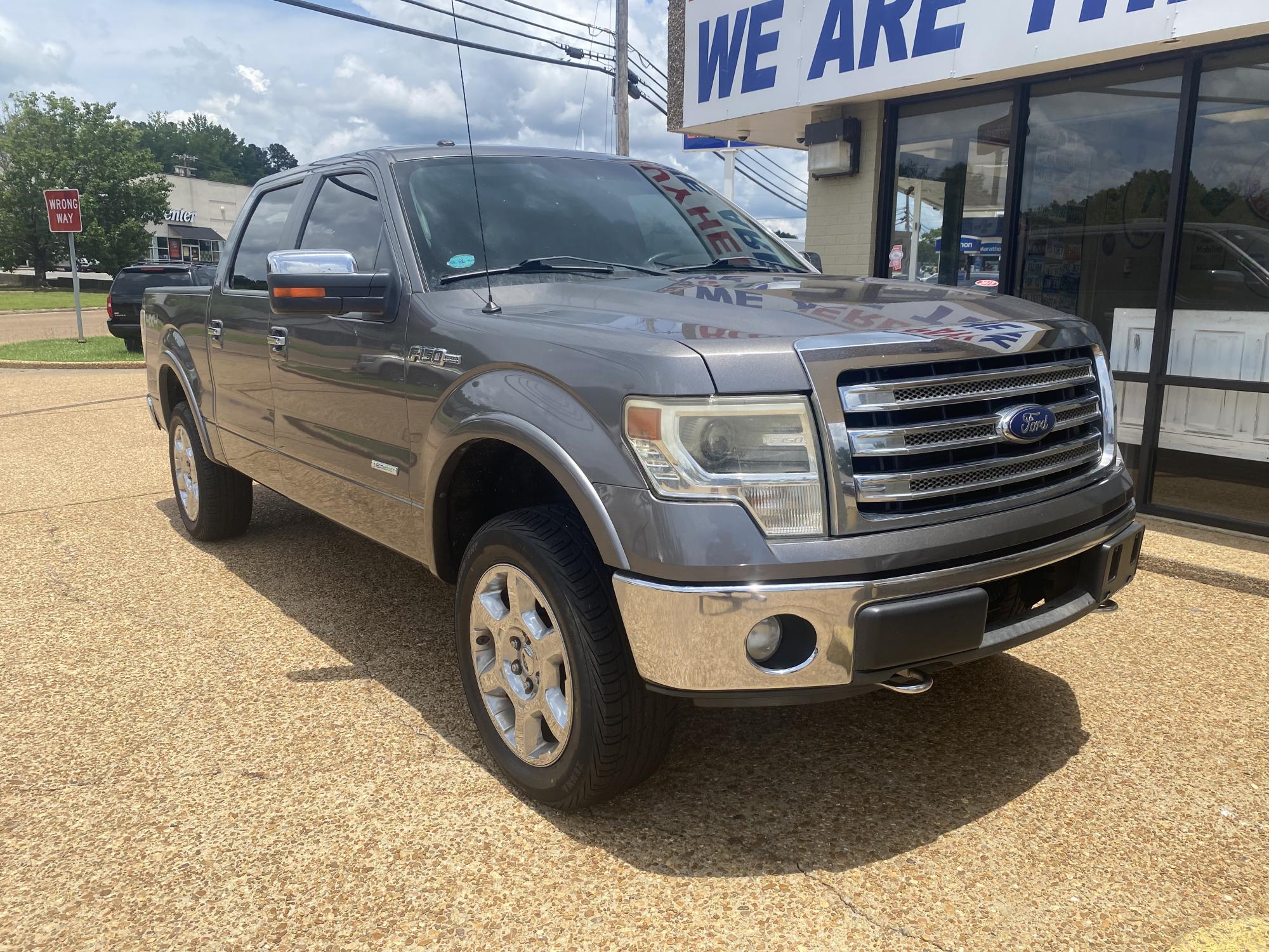 photo of 2013 FORD F-150 LARIAT