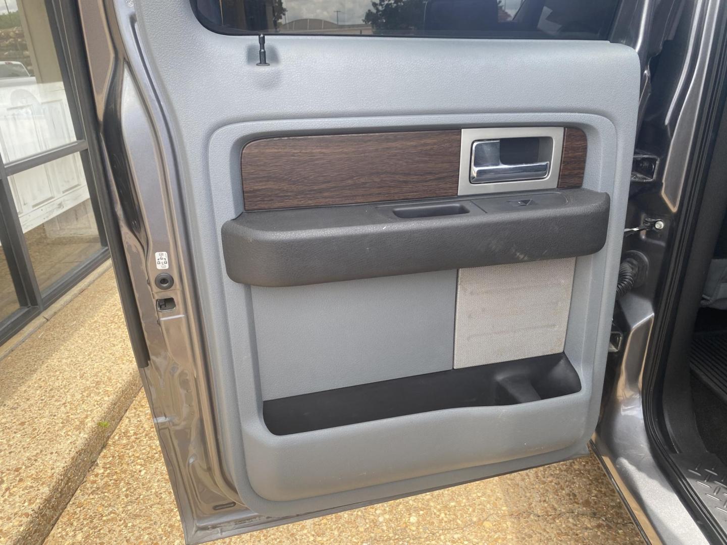 2013 GRAY FORD F-150 LARIAT (1FTFW1ET7DF) , located at 922 W. Beacon St., Philadelphia, MS, 39350, (601) 650-3675, 32.770447, -89.127151 - Photo#12